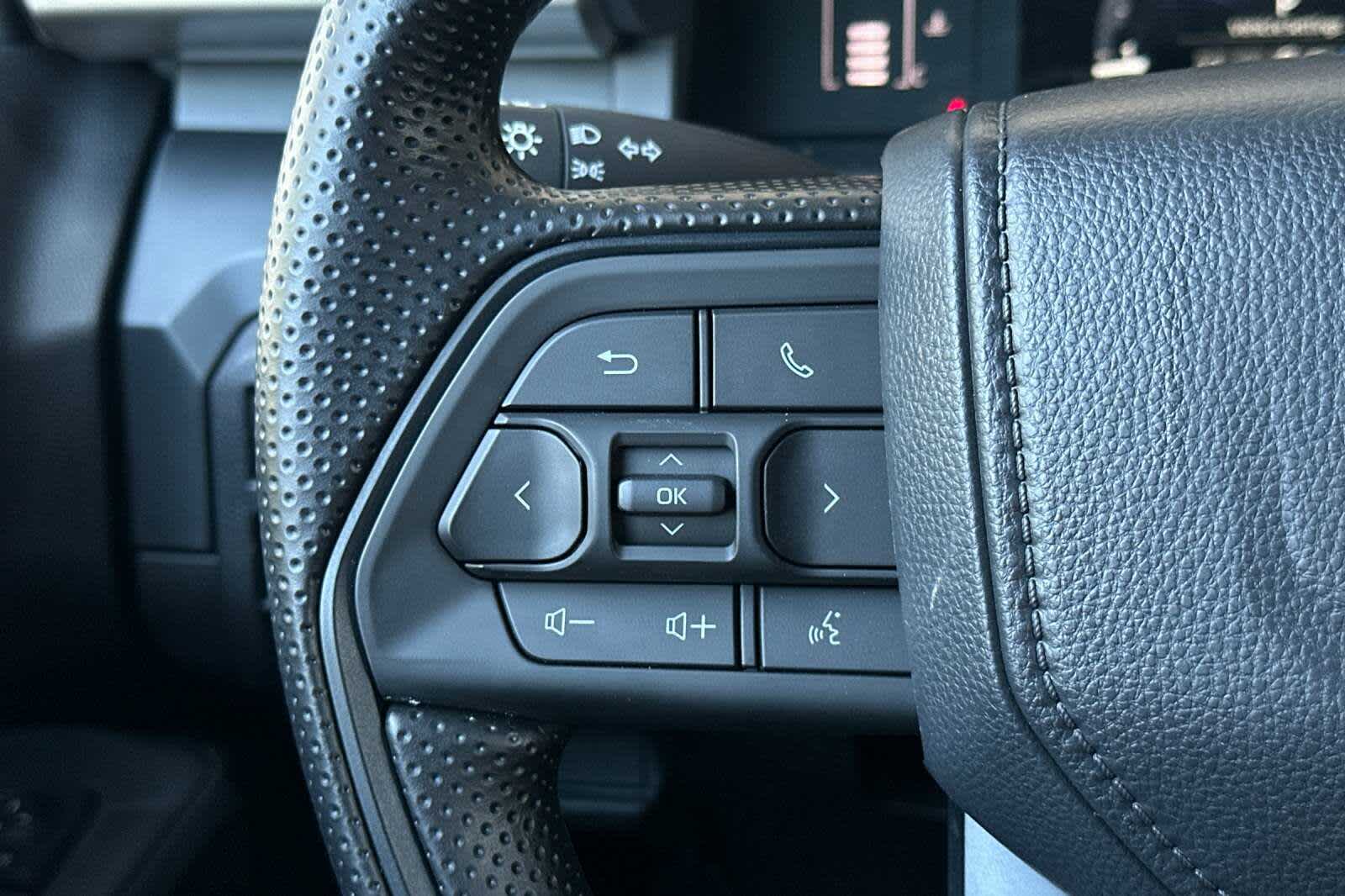 2025 Toyota Tacoma SR 25