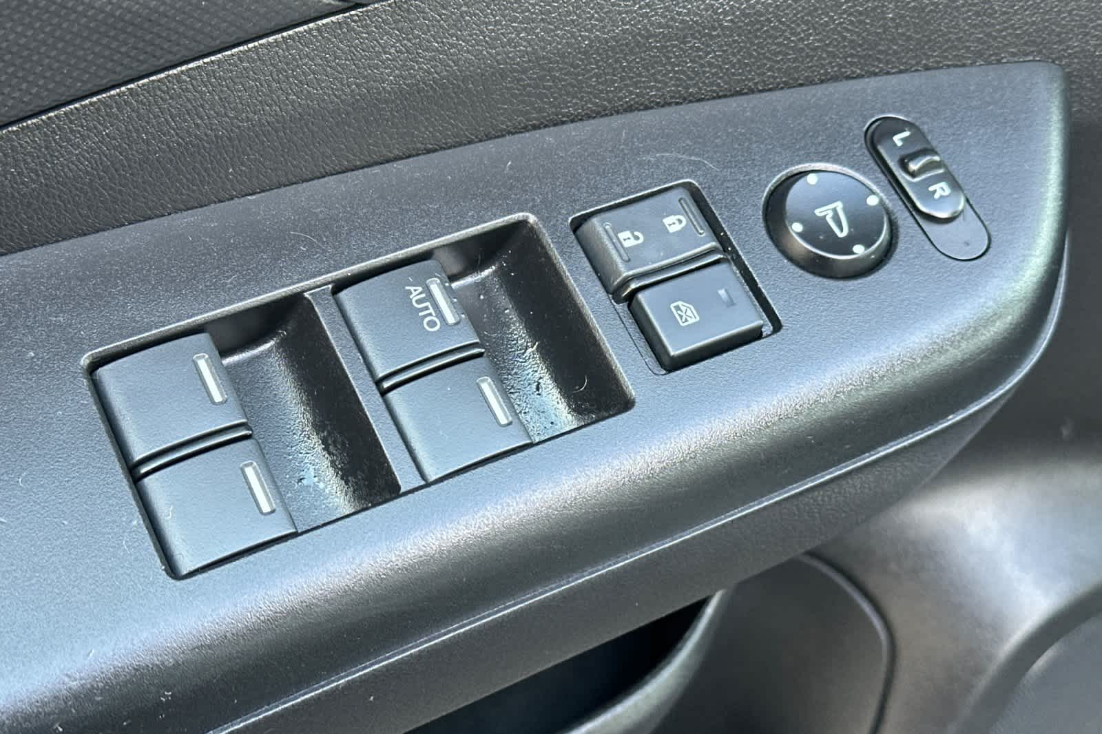 Thumbnail: 2015 Honda CR-V - 13