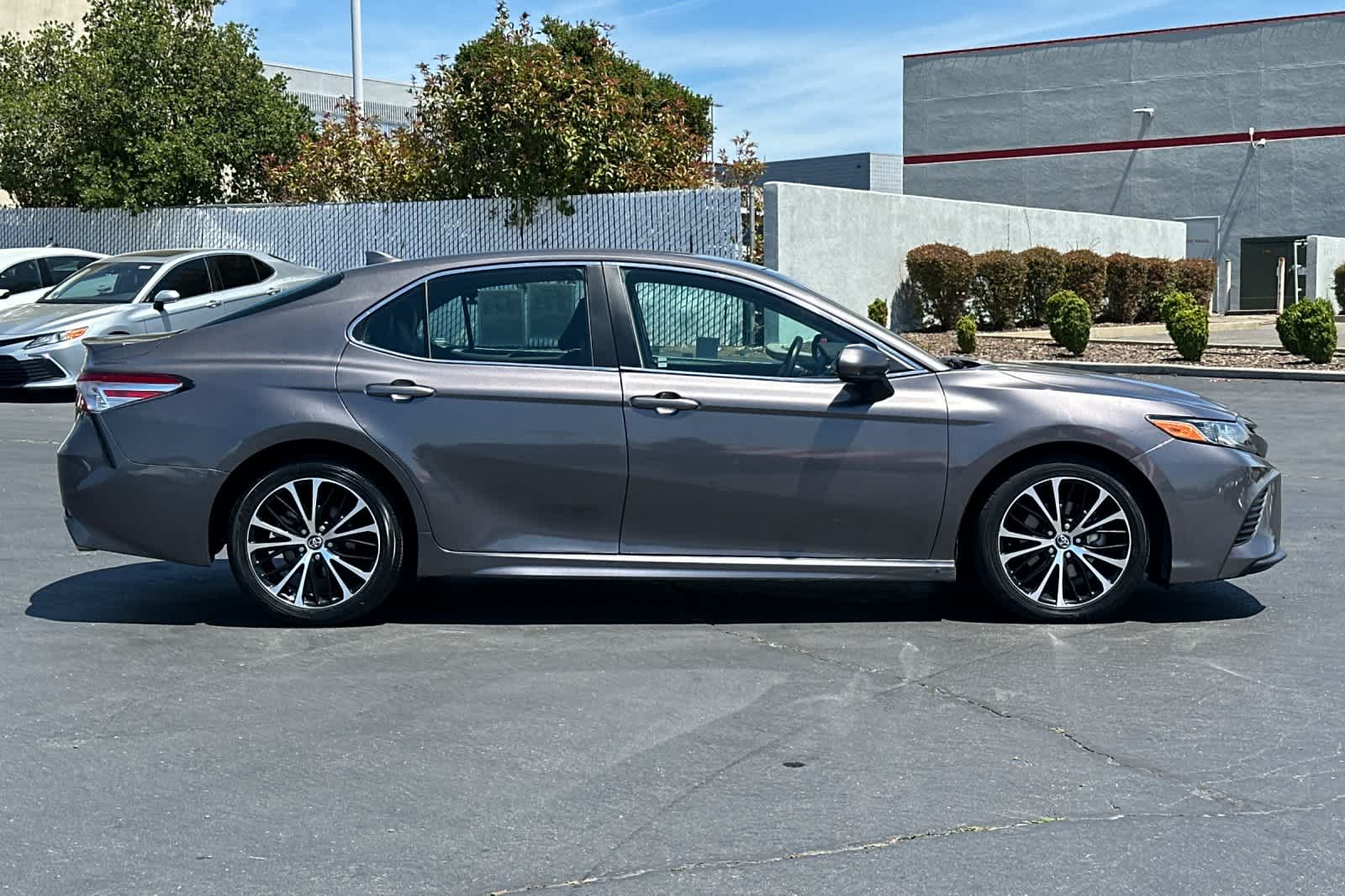 Thumbnail: 2020 Toyota Camry - 6