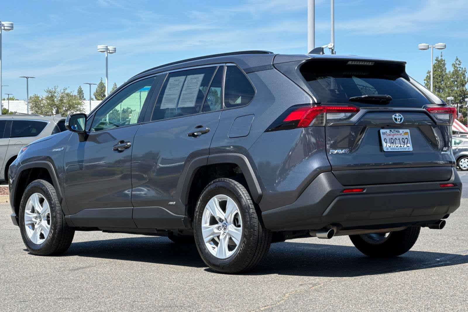 Thumbnail: 2020 Toyota RAV4 - 7