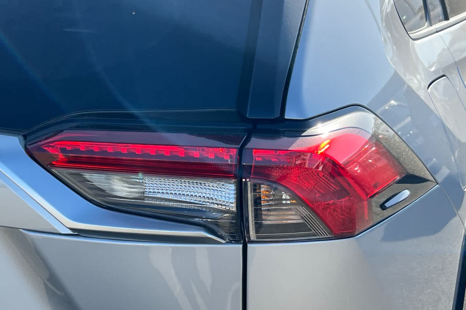 2025 Toyota RAV4 XSE 15