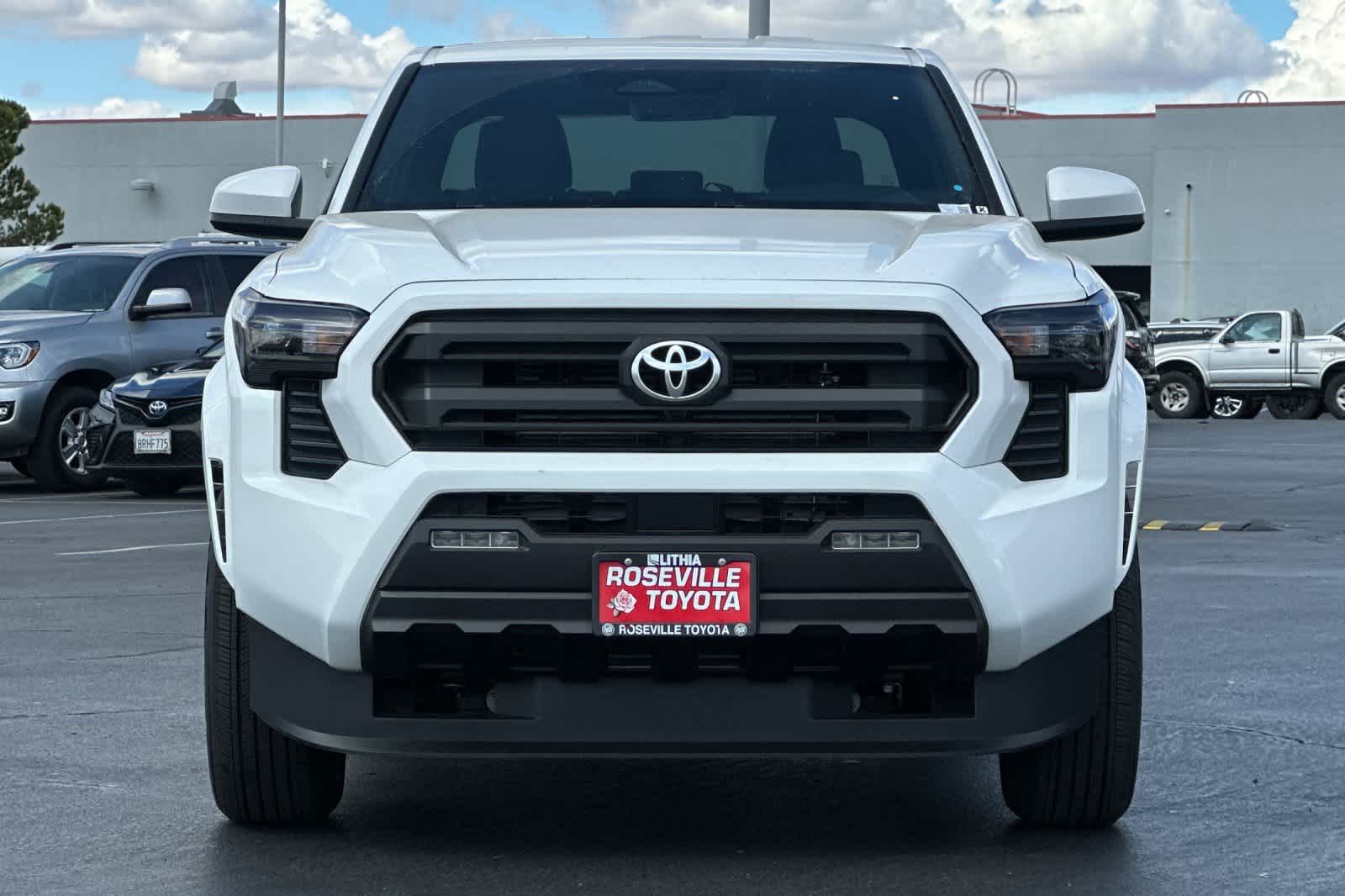 Thumbnail: 2025 Toyota Tacoma - 10