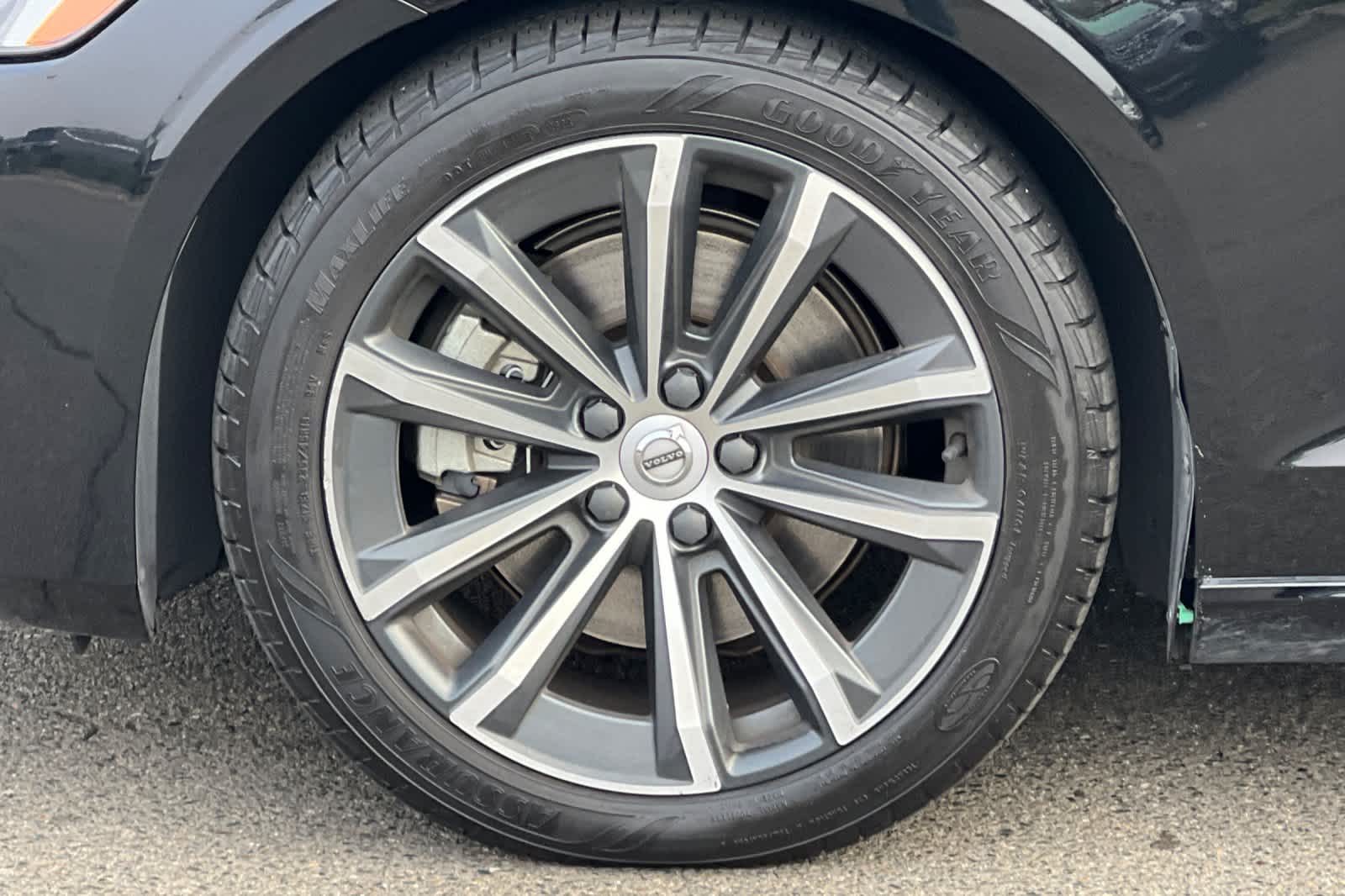 Thumbnail: 2022 Volvo S60 - 27