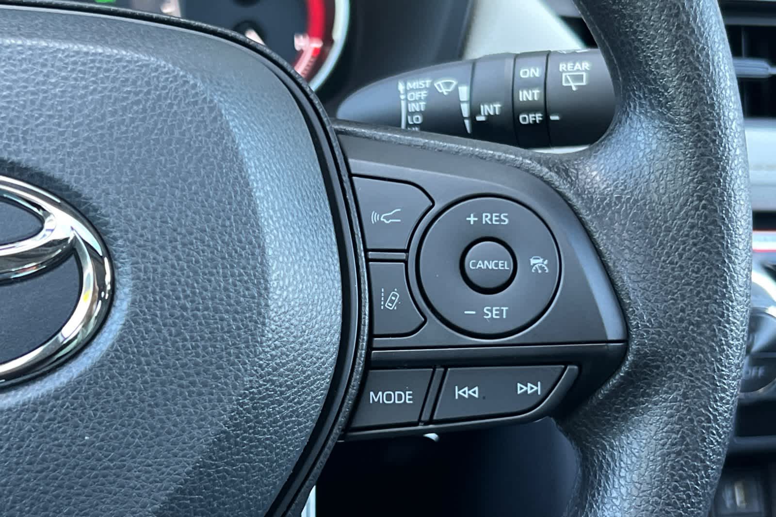 Thumbnail: 2025 Toyota RAV4 - 26