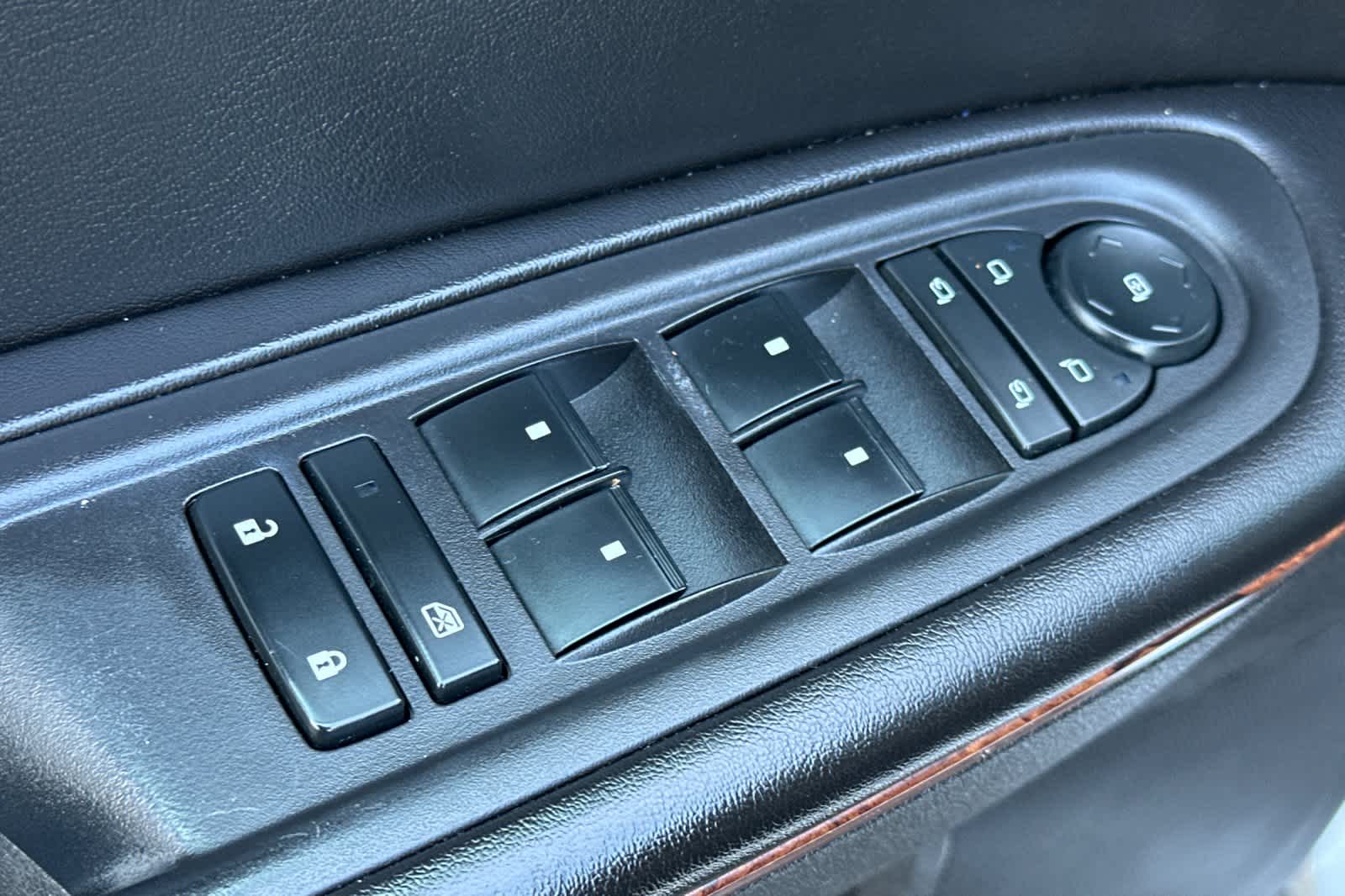 Thumbnail: 2013 Chevrolet Traverse - 13