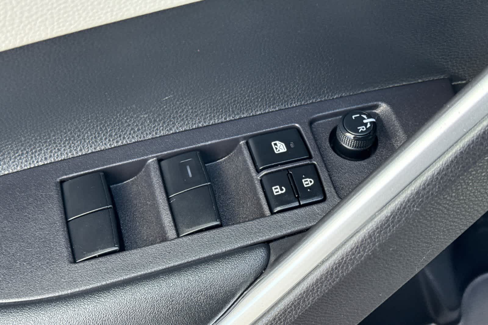 Thumbnail: 2024 Toyota Corolla Cross - 13