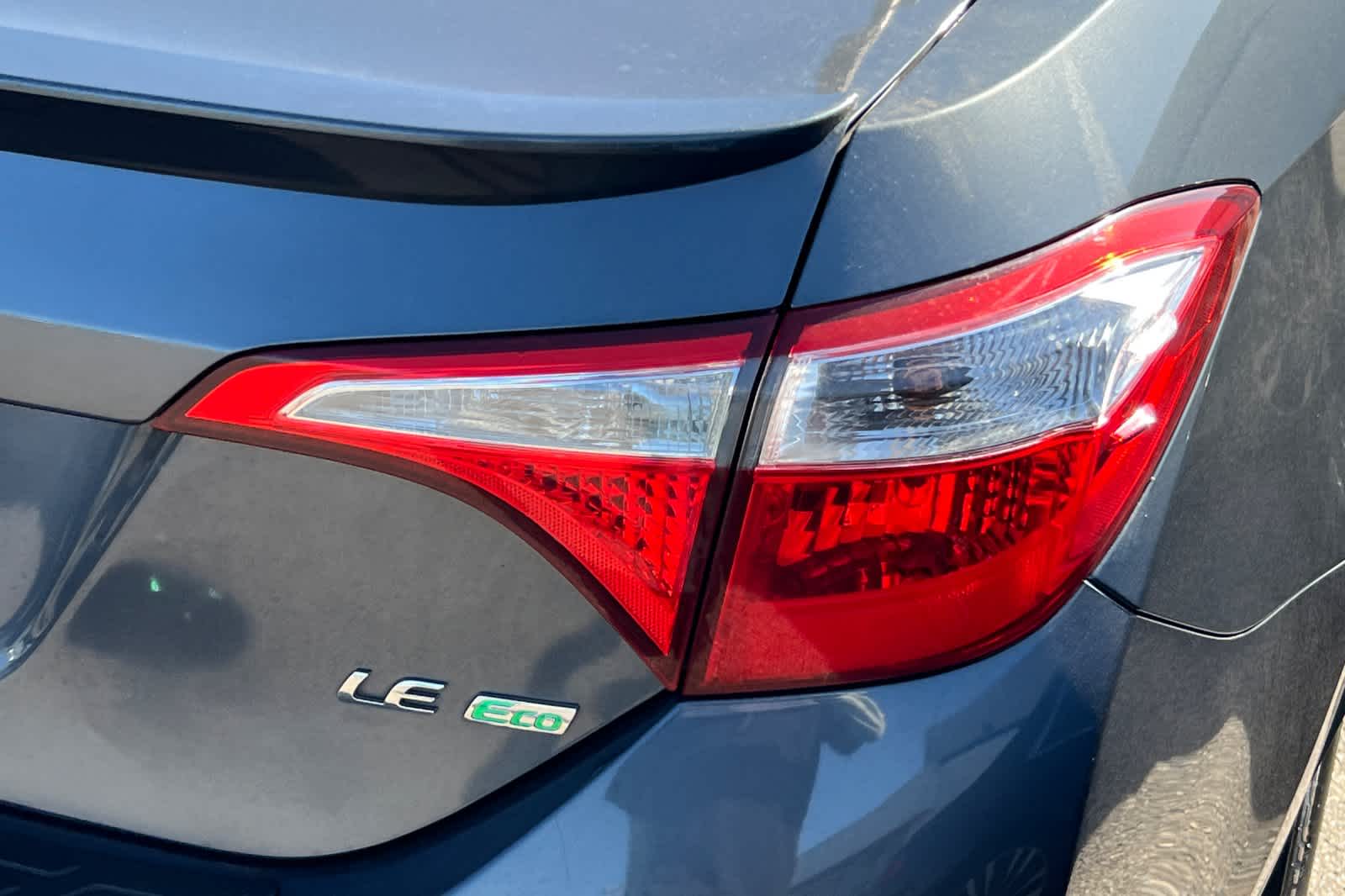 Thumbnail: 2015 Toyota Corolla - 16