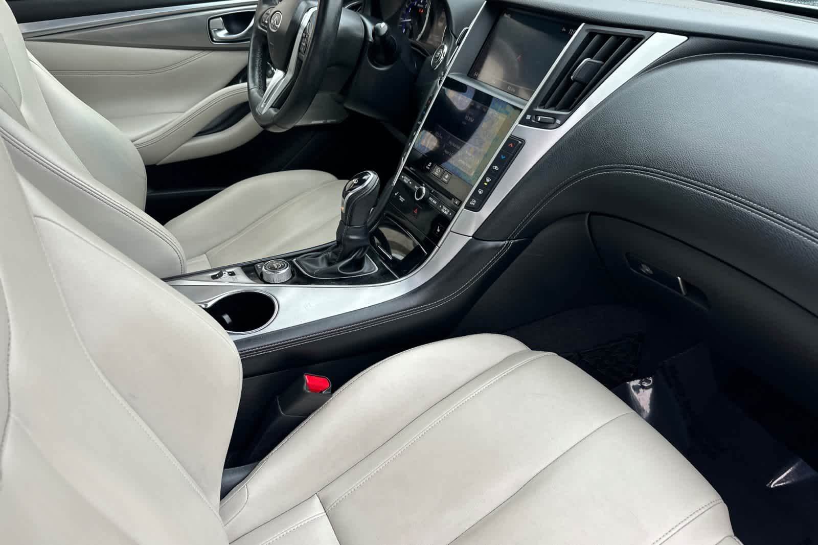 Thumbnail: 2017 INFINITI Q60 - 15