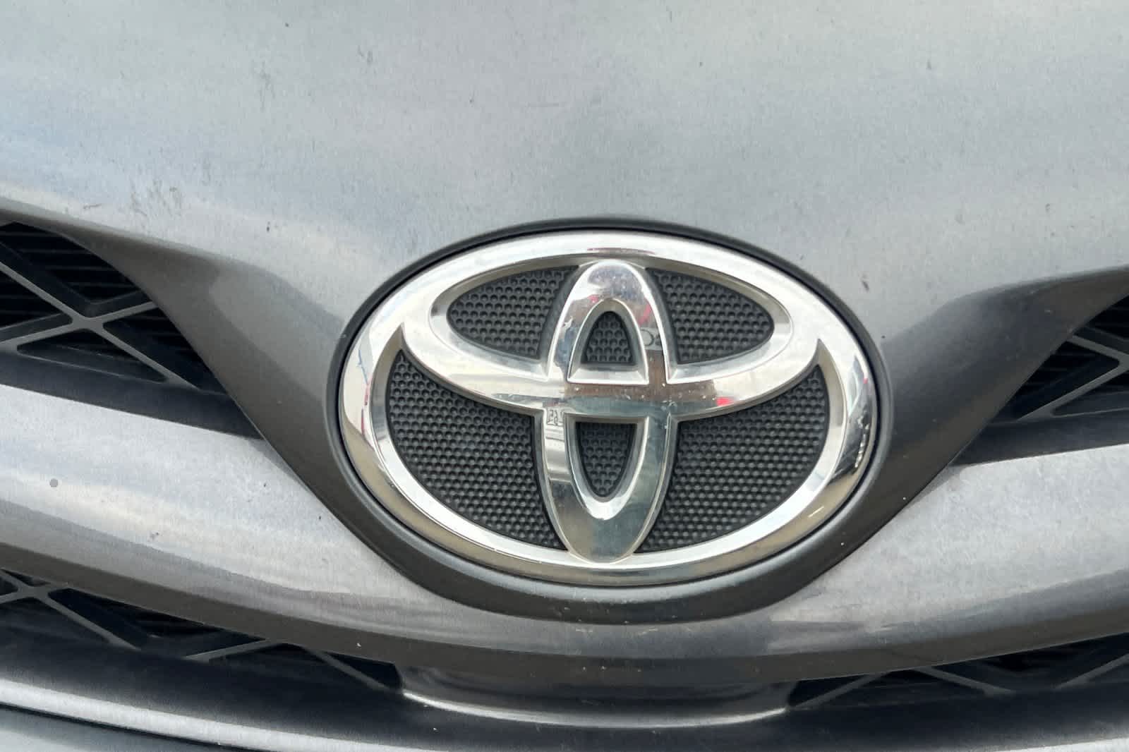 Thumbnail: 2011 Toyota Corolla - 10