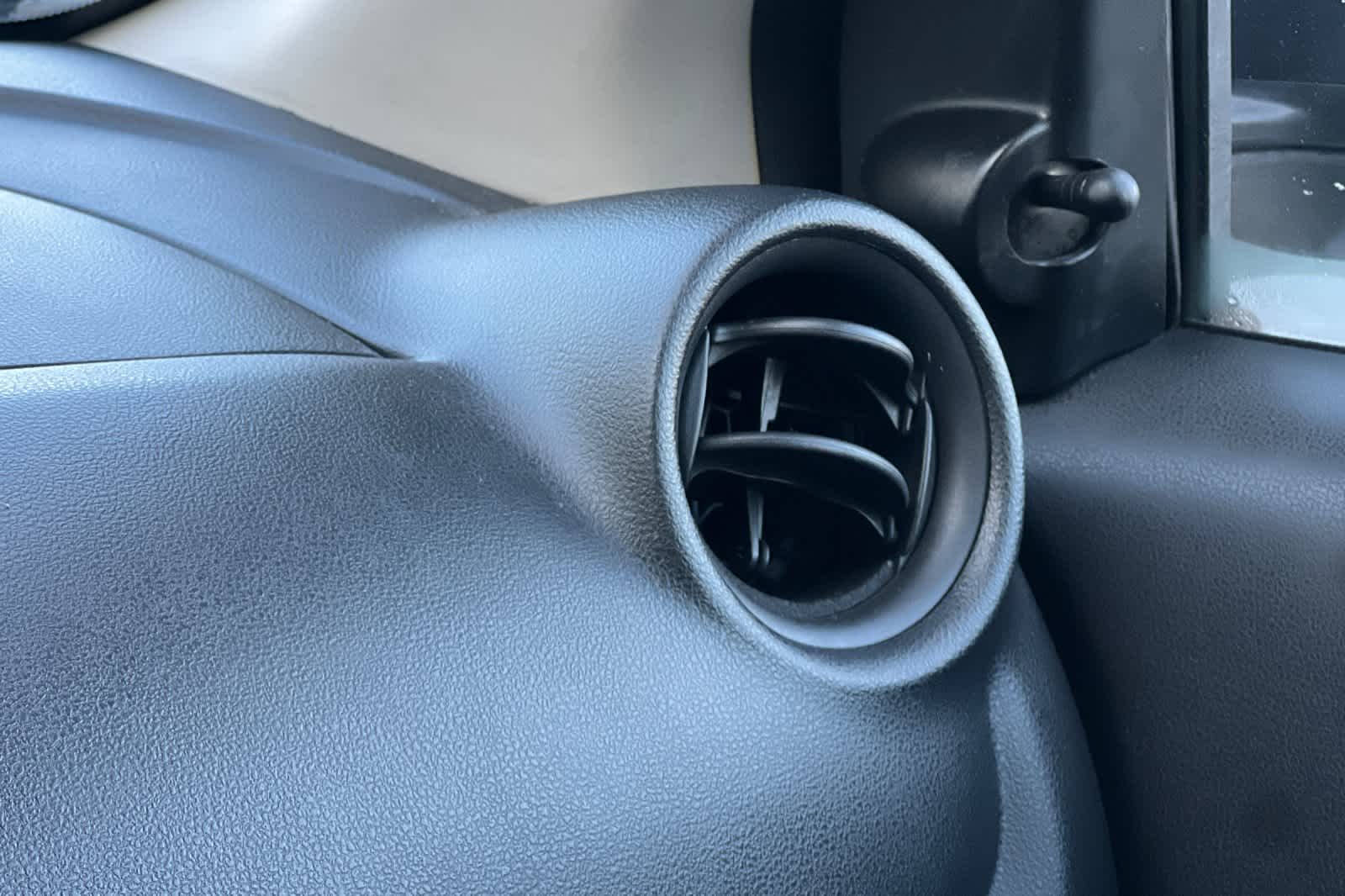 Thumbnail: 2014 Nissan Versa - 14