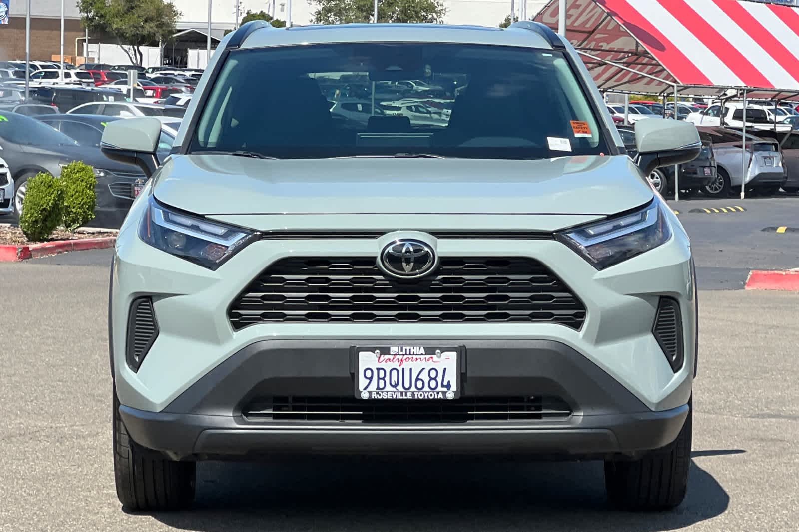 Thumbnail: 2022 Toyota RAV4 - 10