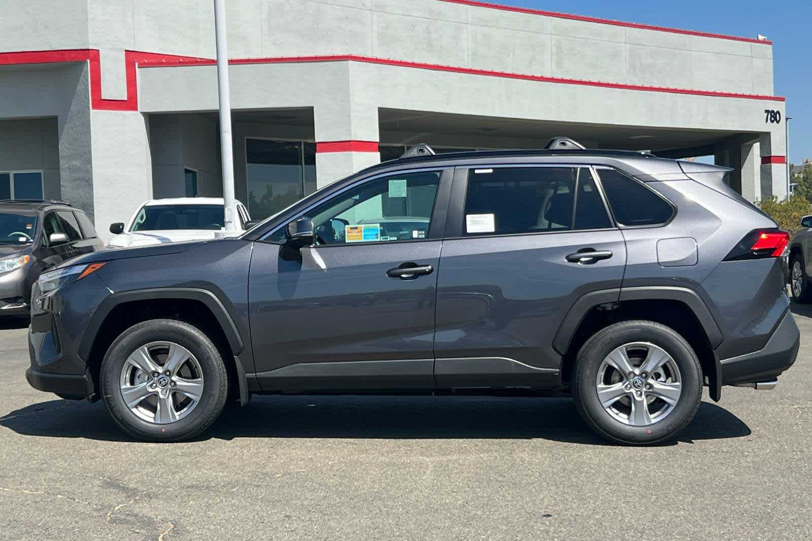 2025 Toyota RAV4 XLE 4