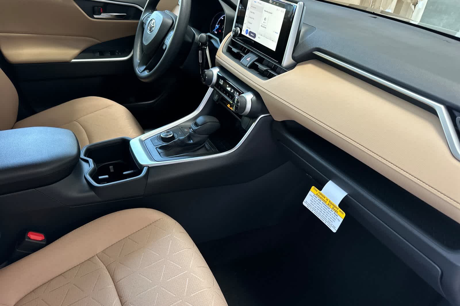 Thumbnail: 2025 Toyota RAV4 - 16