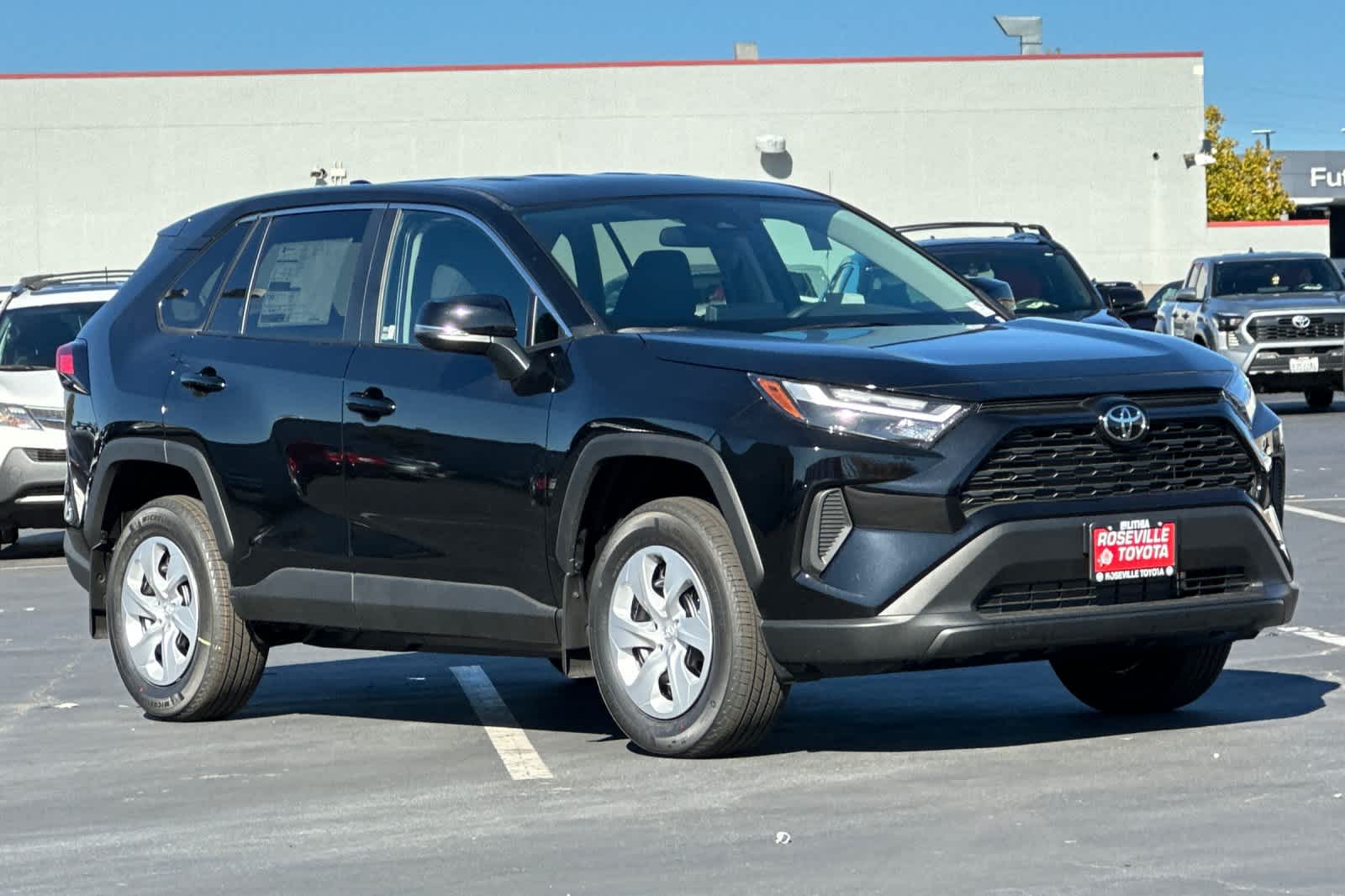 Thumbnail: 2025 Toyota RAV4 - 9