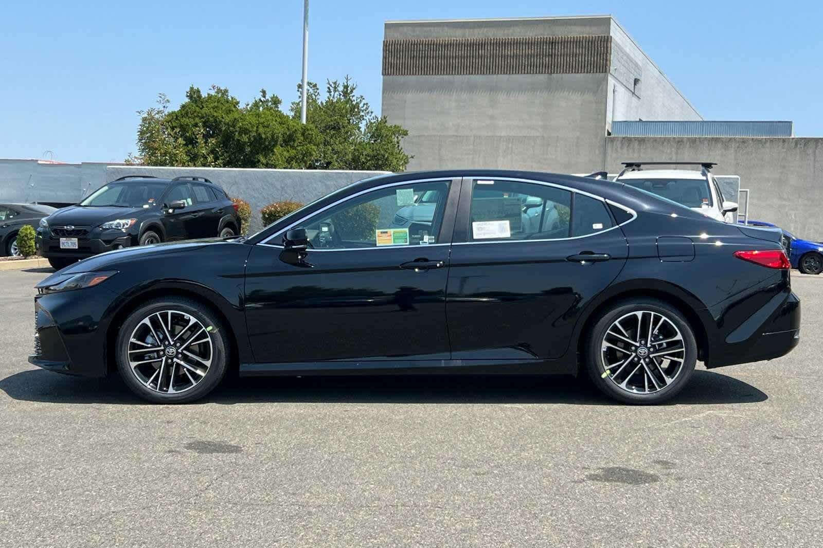 2025 Toyota Camry XLE 5