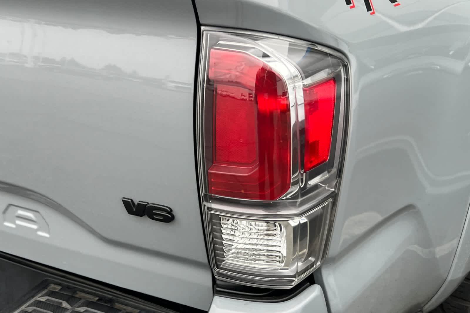 Thumbnail: 2020 Toyota Tacoma - 17