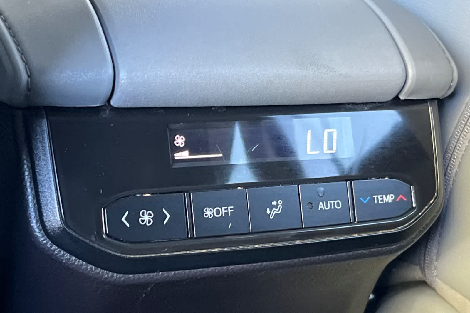 Thumbnail: 2021 Toyota Highlander - 13