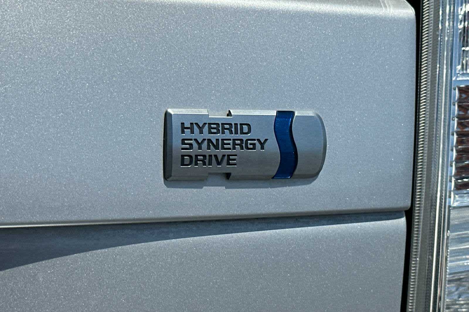 Thumbnail: 2011 Toyota Prius - 30