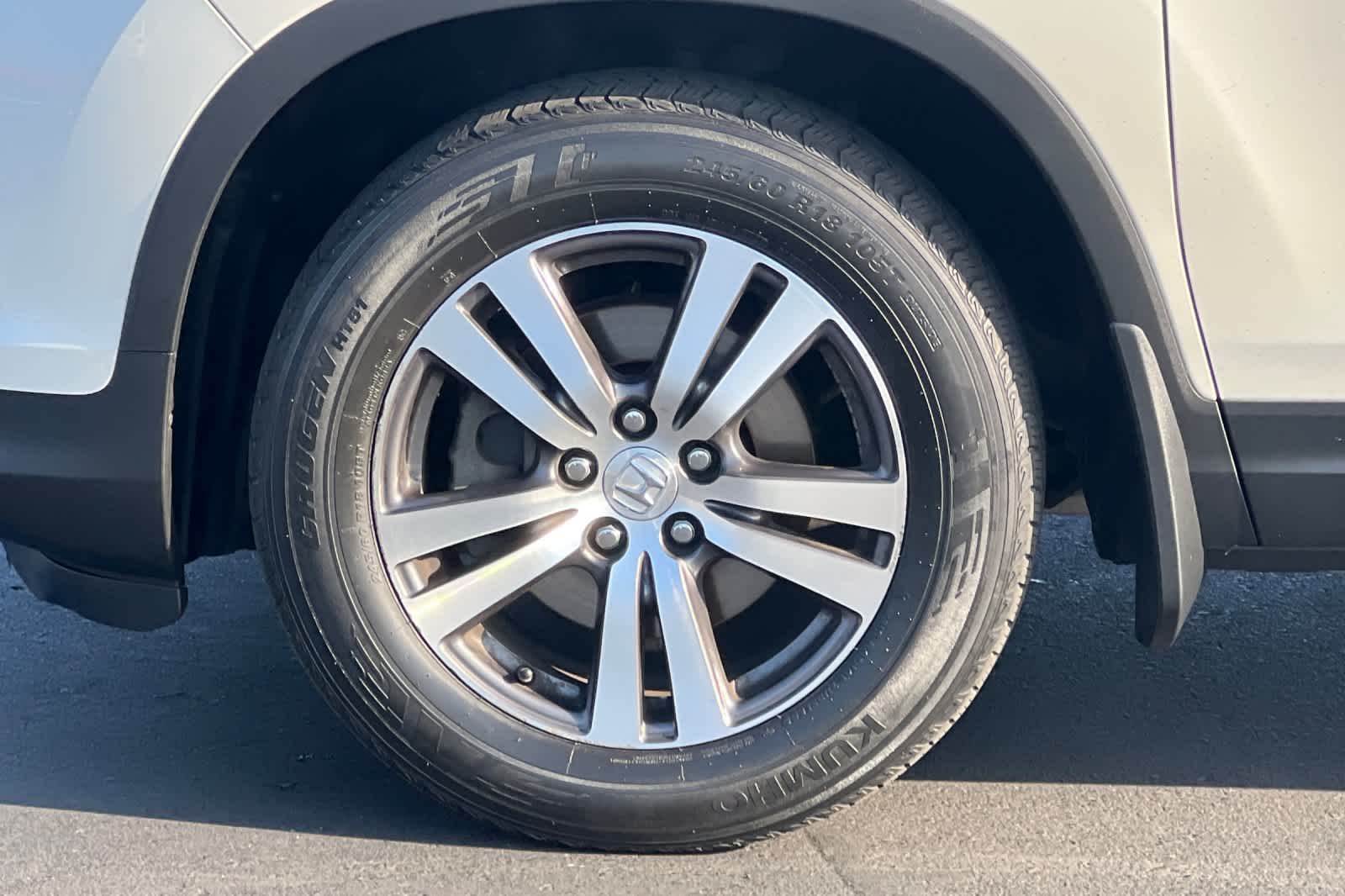 Thumbnail: 2018 Honda Pilot - 27