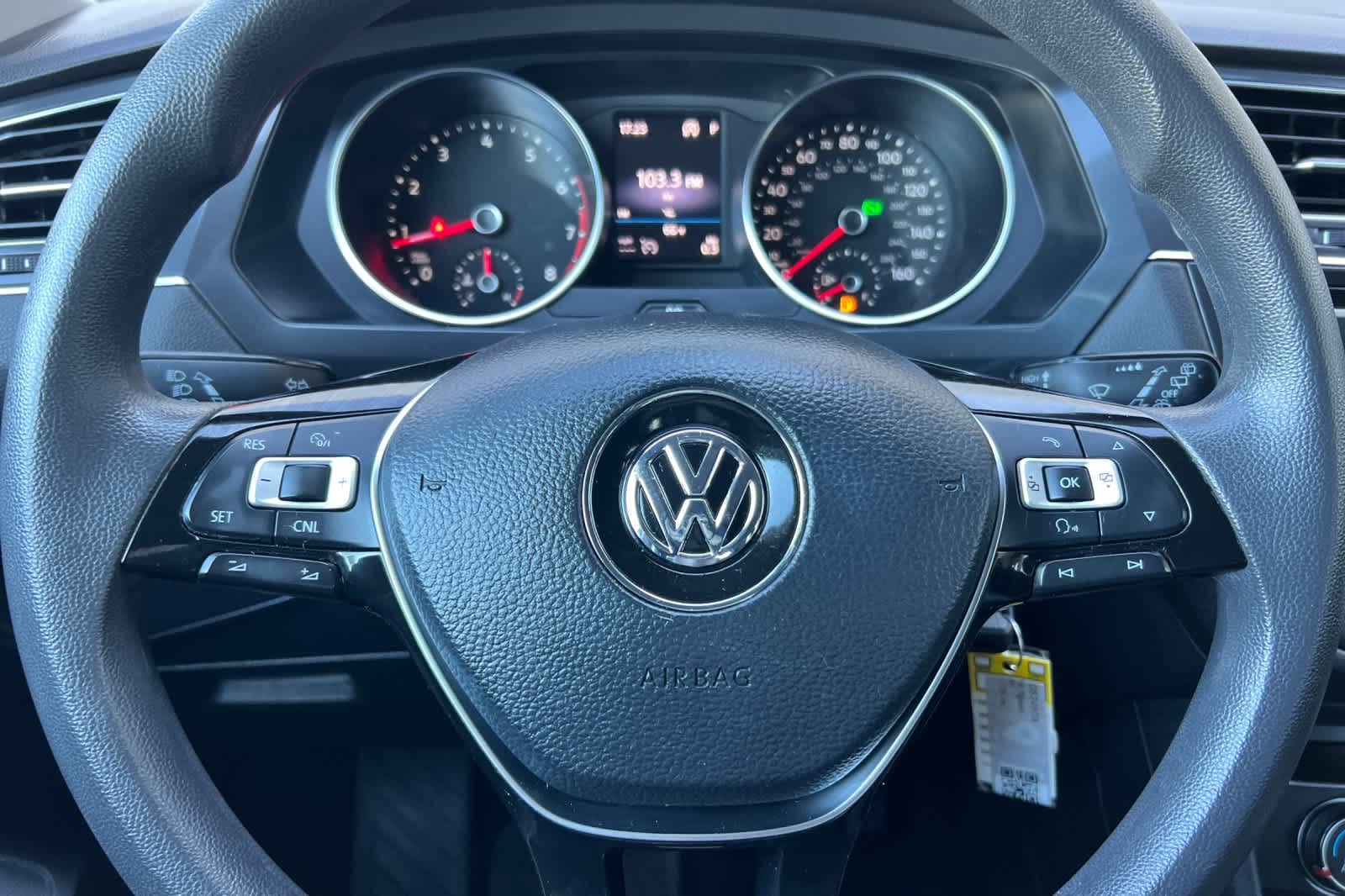 Thumbnail: 2018 Volkswagen Tiguan - 24