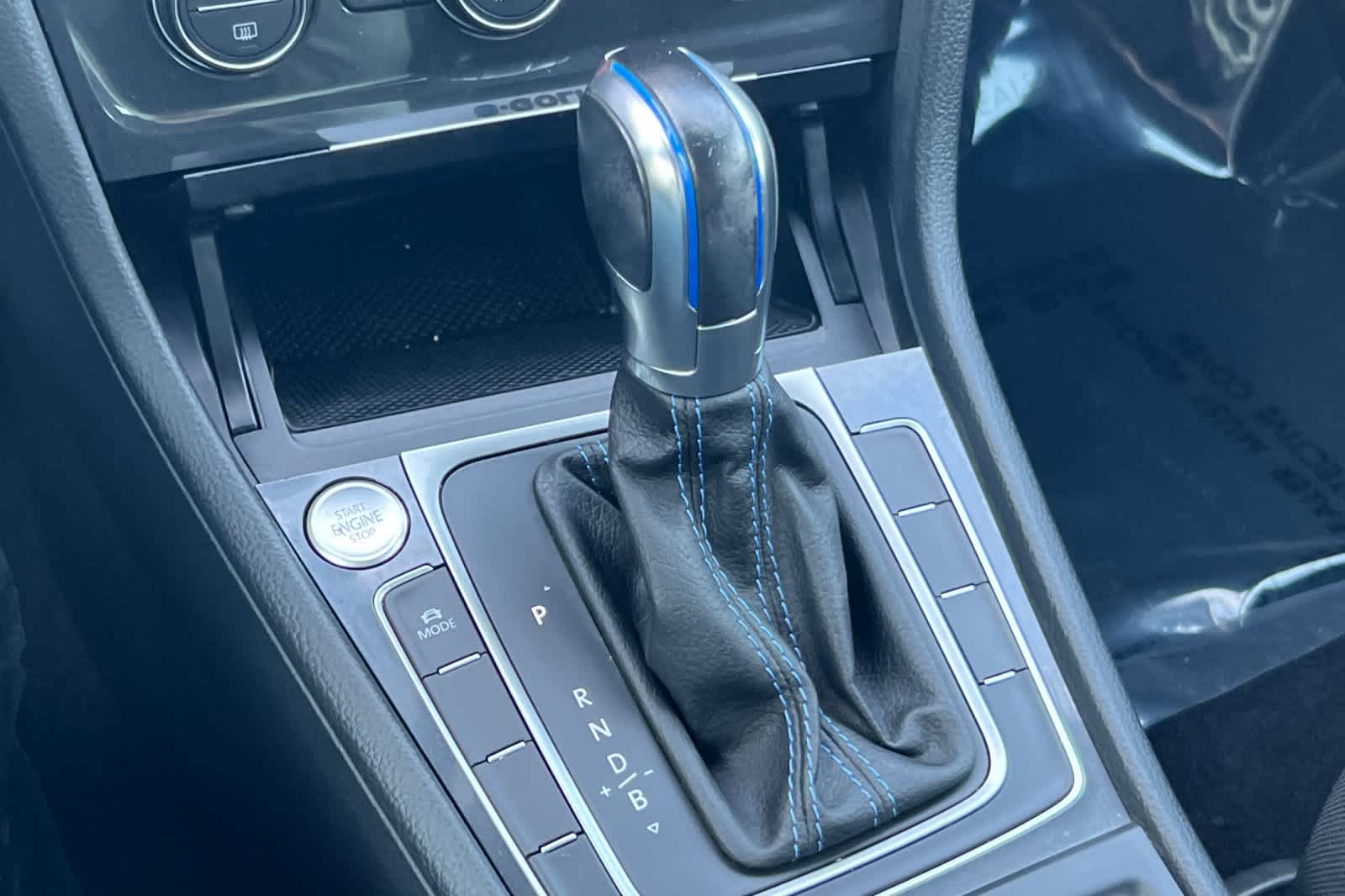 Thumbnail: 2019 Volkswagen e-Golf - 23