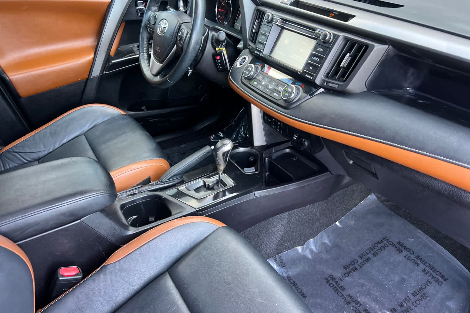 Thumbnail: 2016 Toyota RAV4 - 16