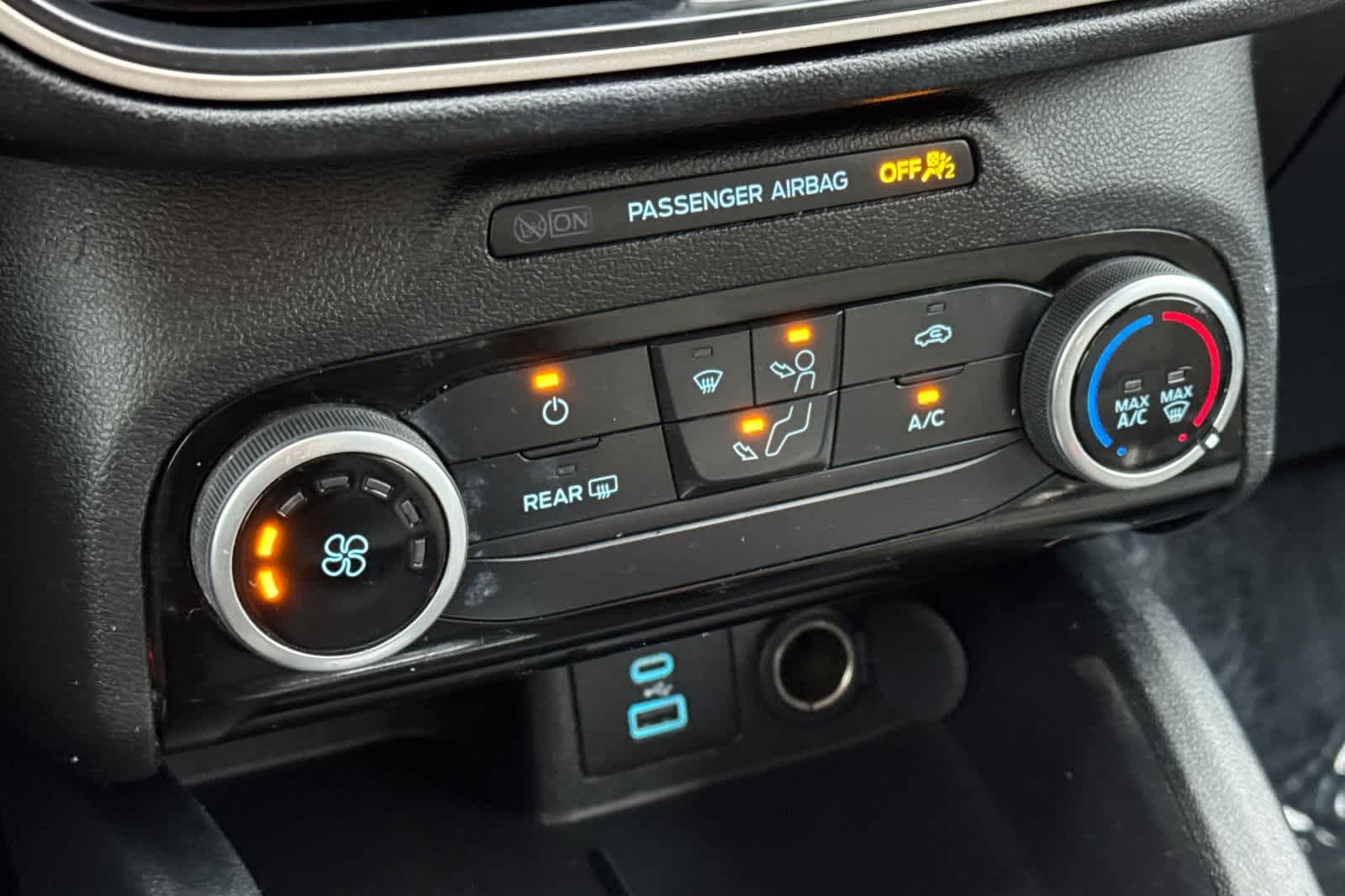 Thumbnail: 2021 Ford Escape - 21