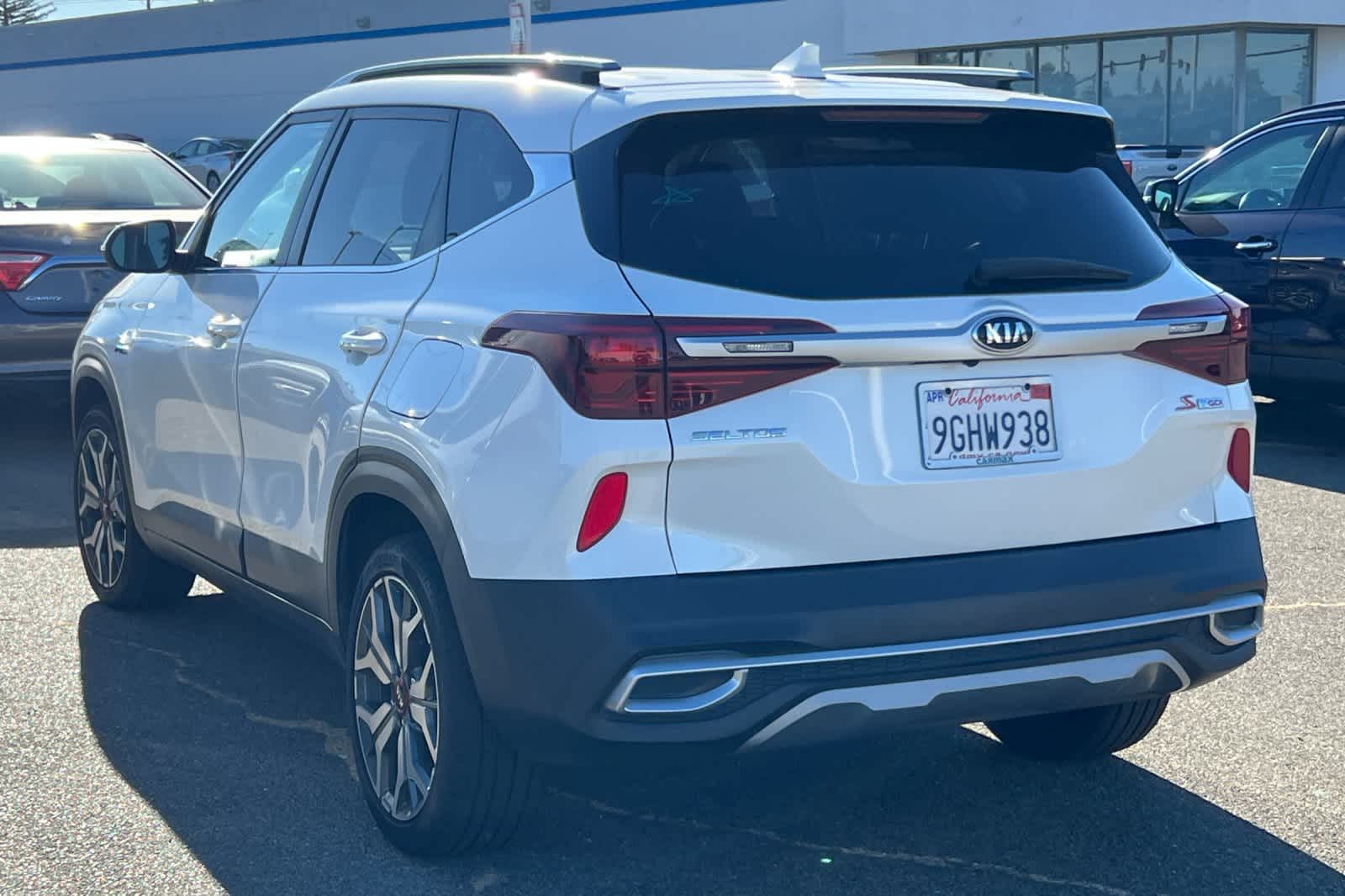 Thumbnail: 2021 Kia Seltos - 4