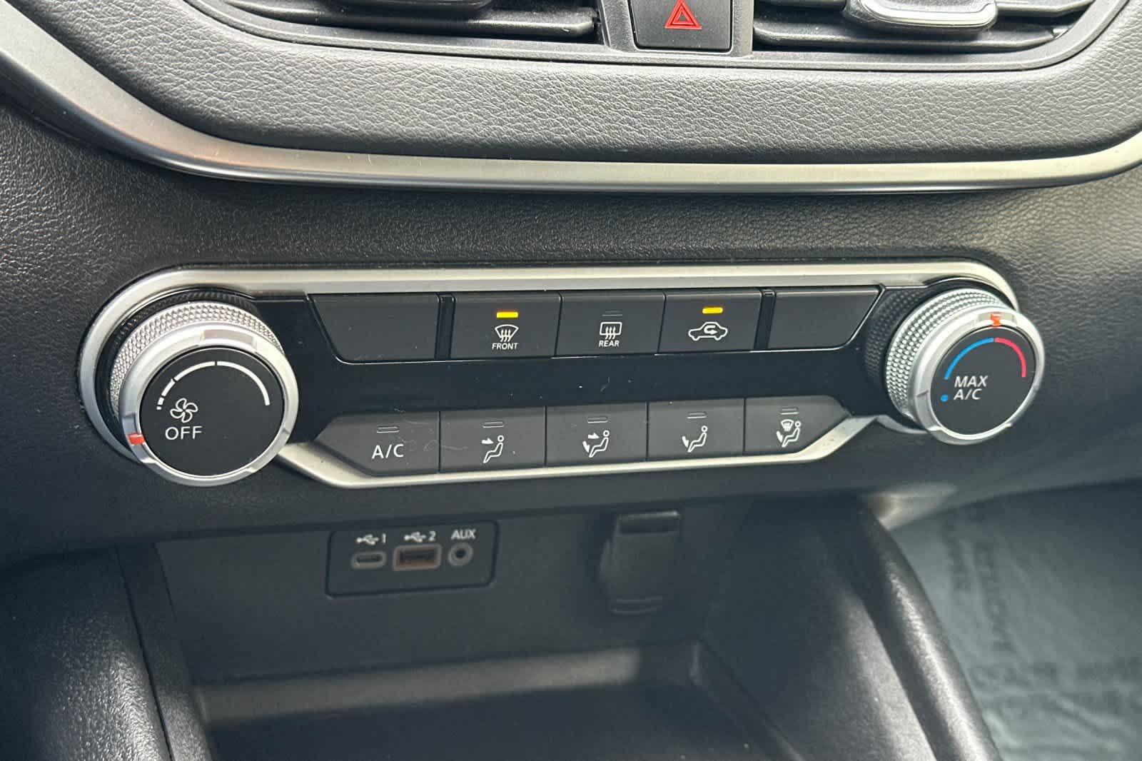 Thumbnail: 2019 Nissan Altima - 21