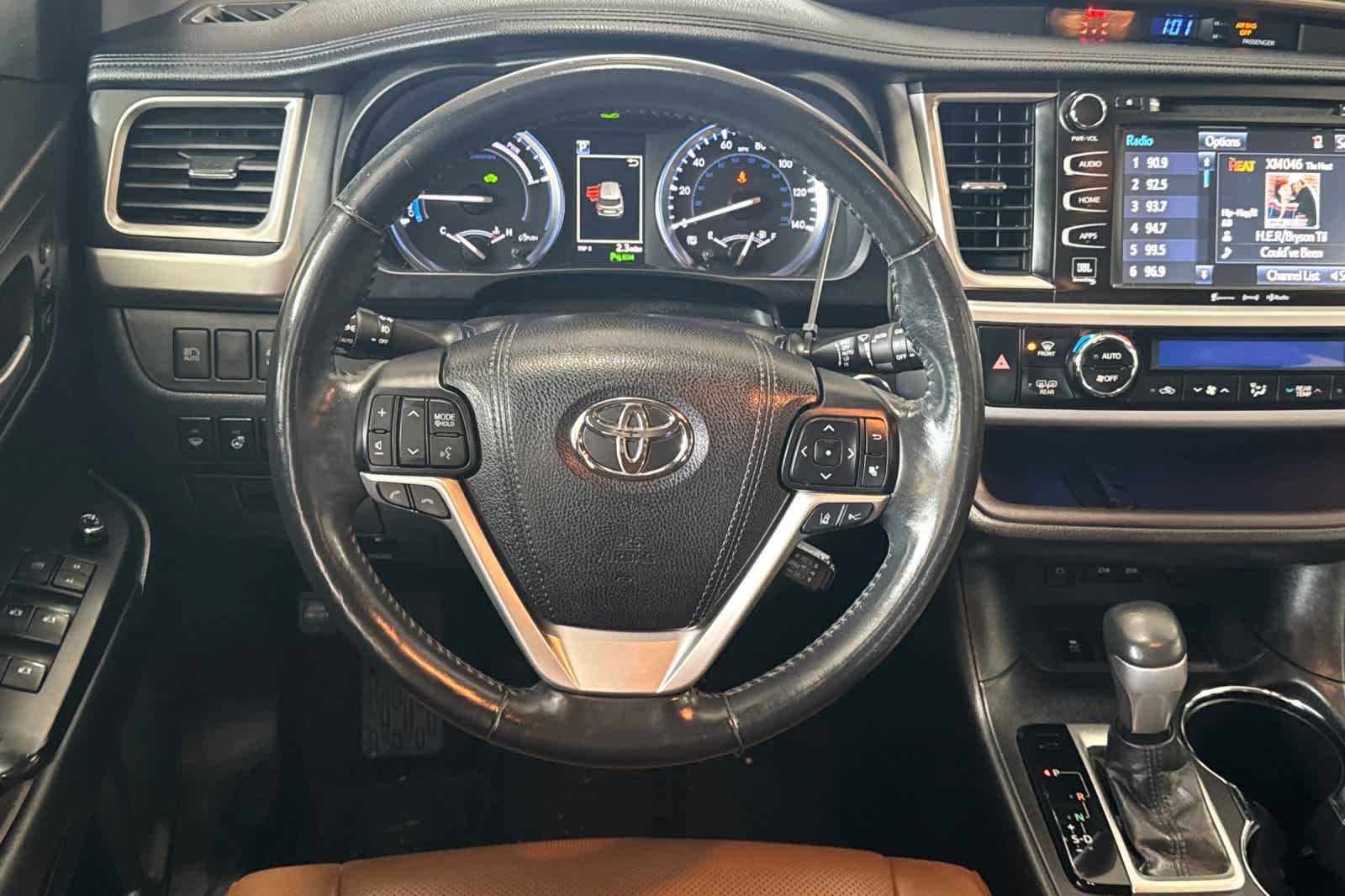 Thumbnail: 2017 Toyota Highlander - 15