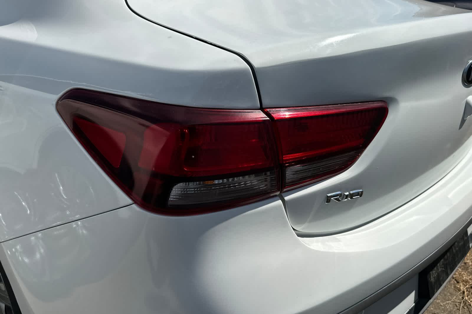 Thumbnail: 2021 Kia Rio - 15