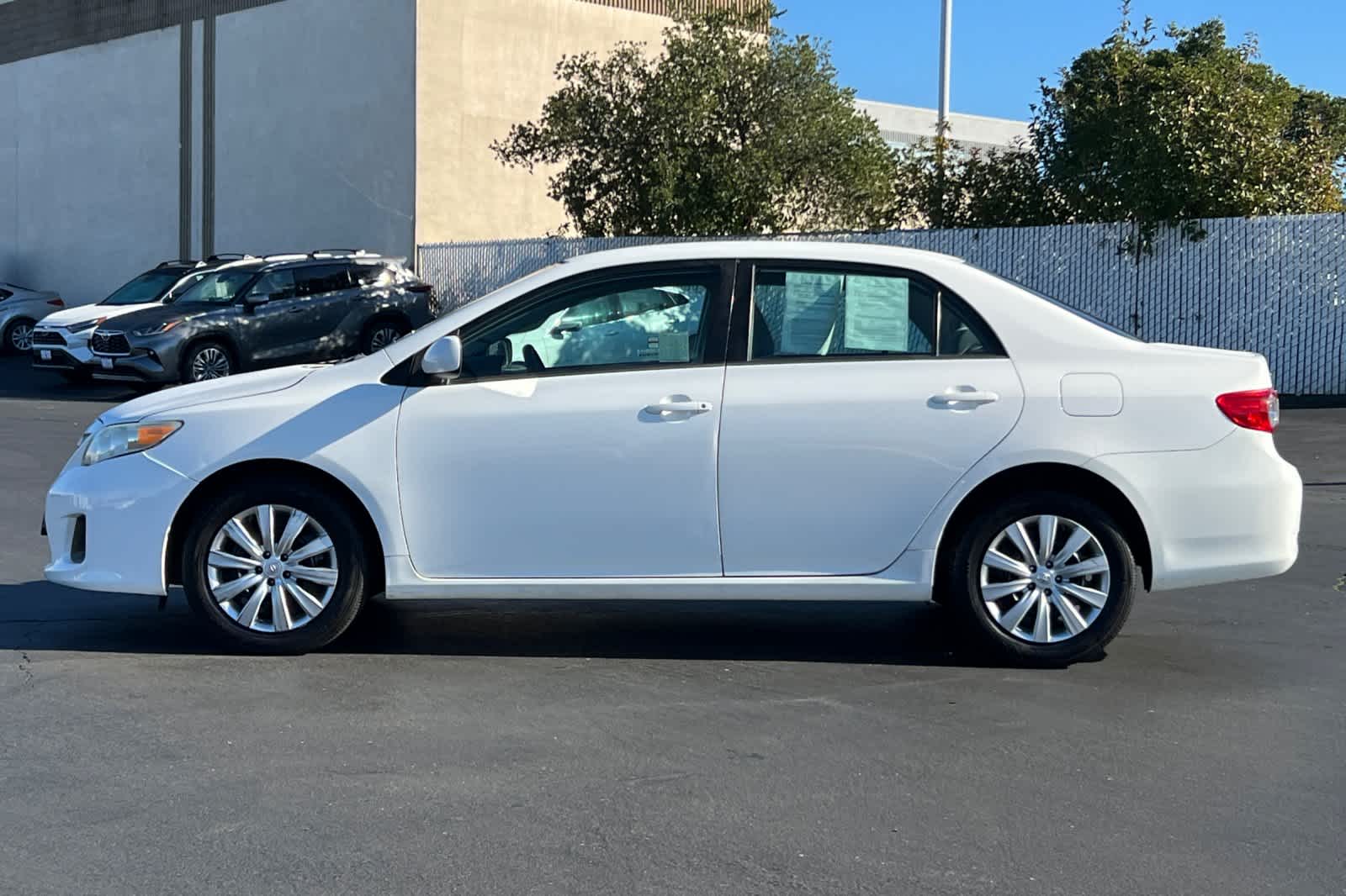 Thumbnail: 2013 Toyota Corolla - 9