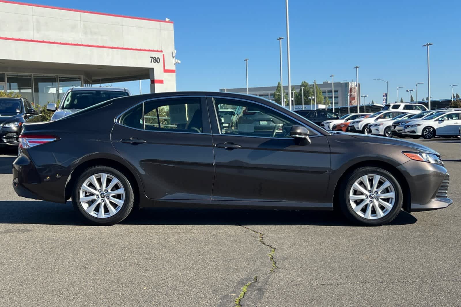 Thumbnail: 2018 Toyota Camry - 6