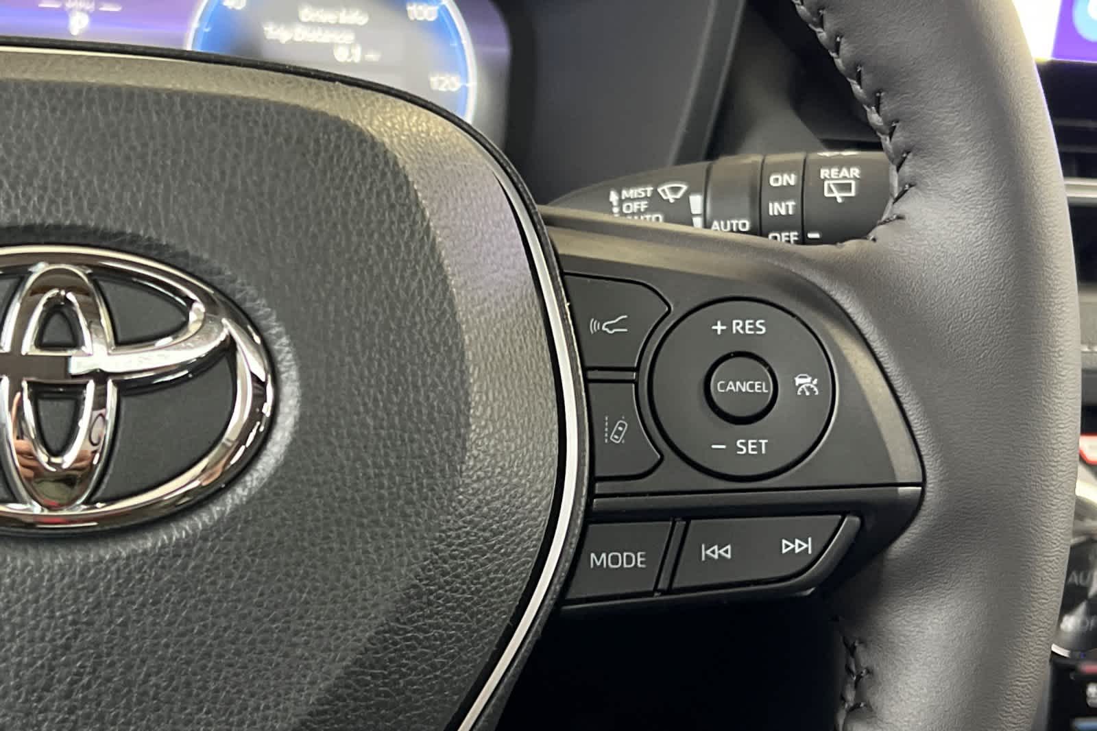 Thumbnail: 2025 Toyota RAV4 - 27