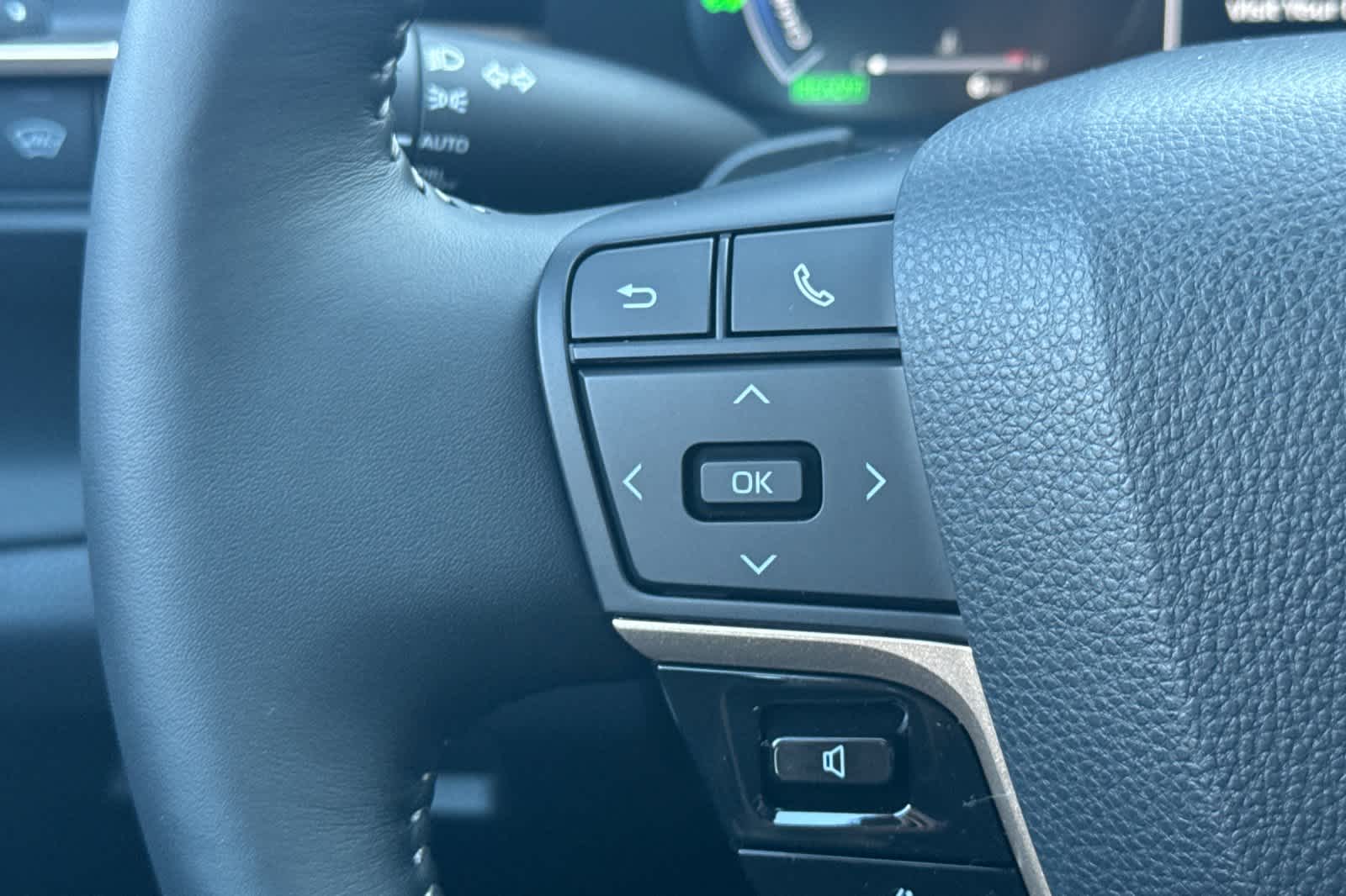 Thumbnail: 2025 Toyota Crown Signia - 26