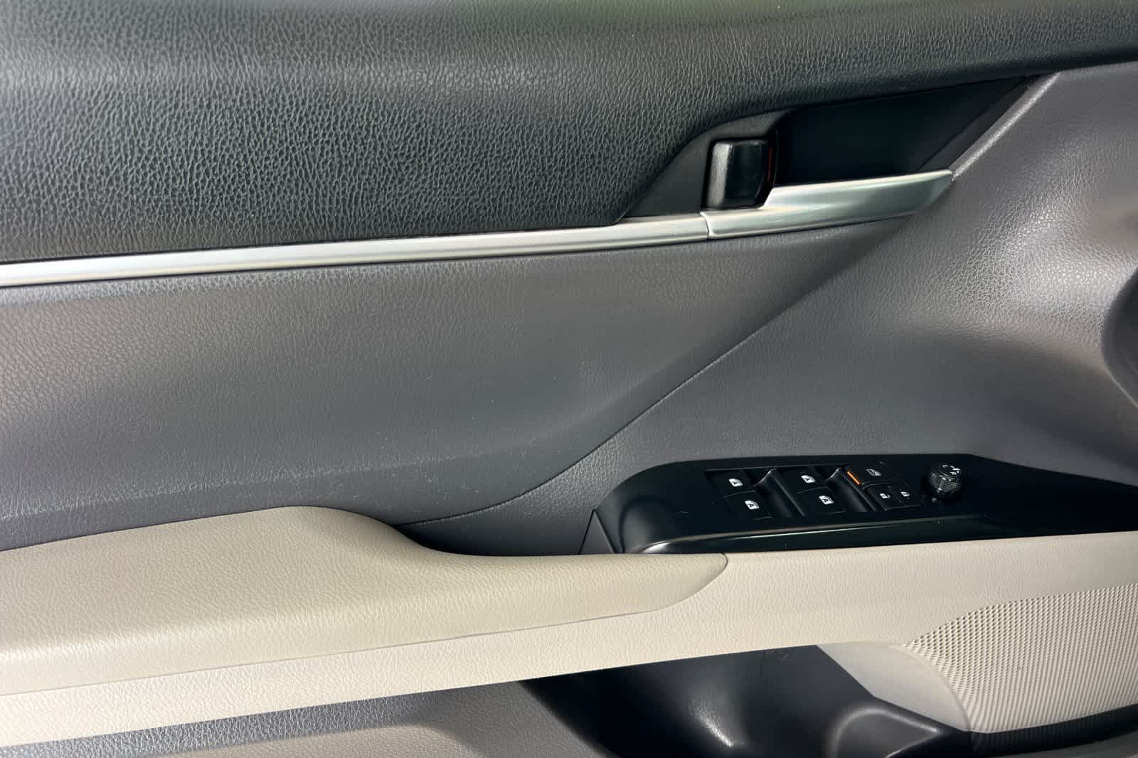 Thumbnail: 2018 Toyota Camry - 11