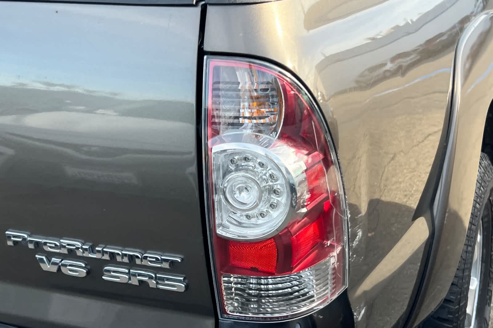 Thumbnail: 2013 Toyota Tacoma - 17