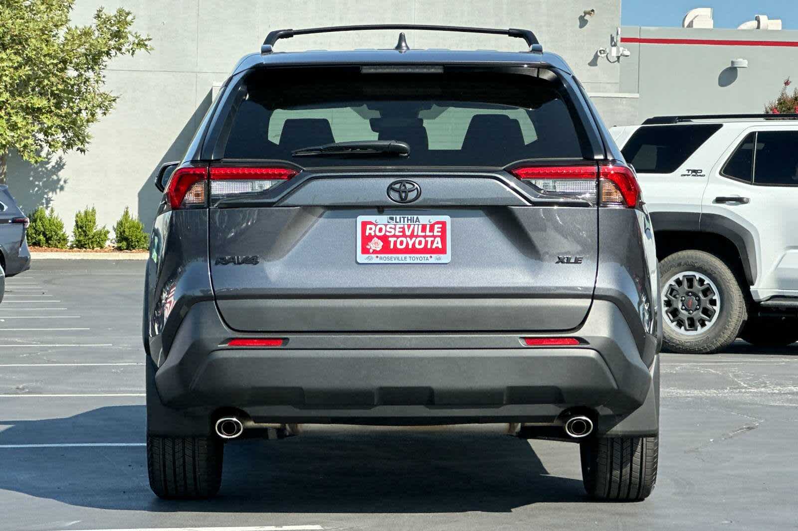 Thumbnail: 2024 Toyota RAV4 - 8