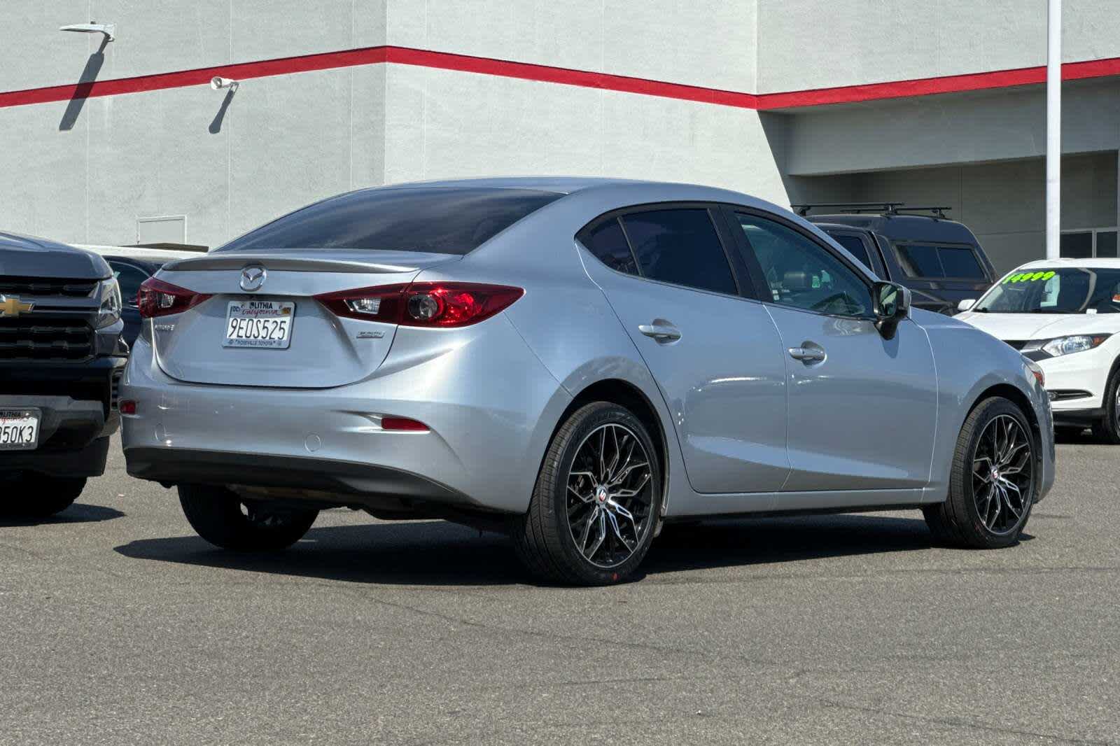 Thumbnail: 2018 Mazda Mazda3 - 2
