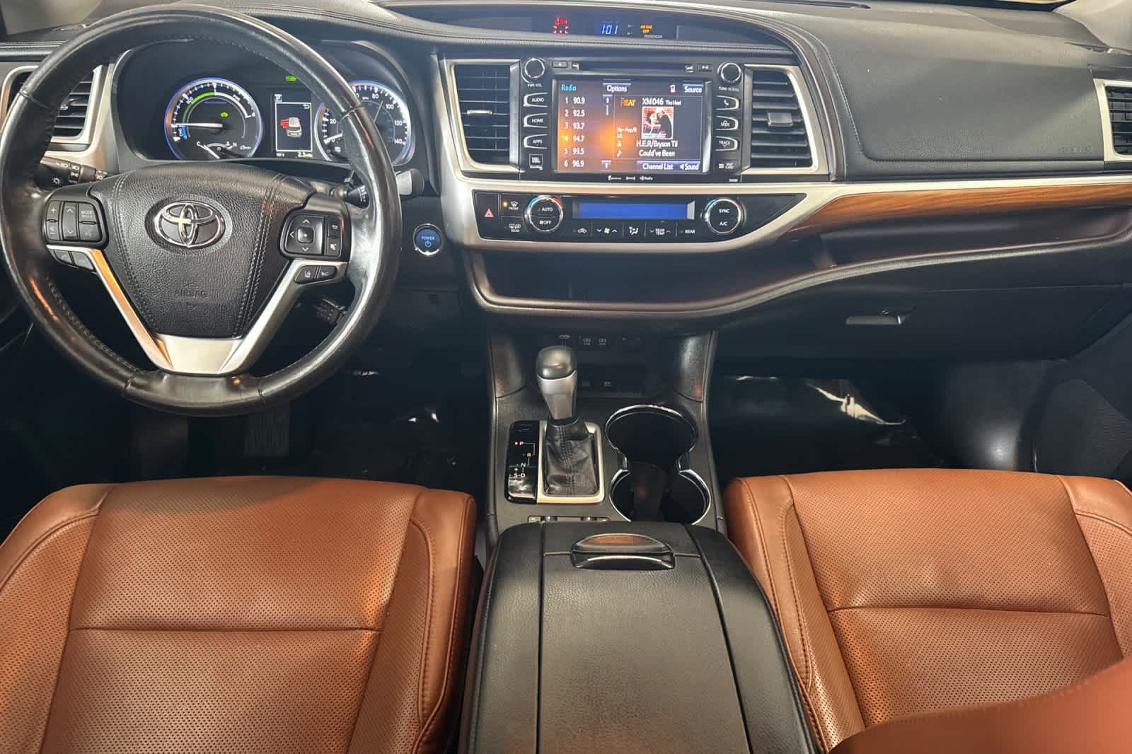 Thumbnail: 2017 Toyota Highlander - 3