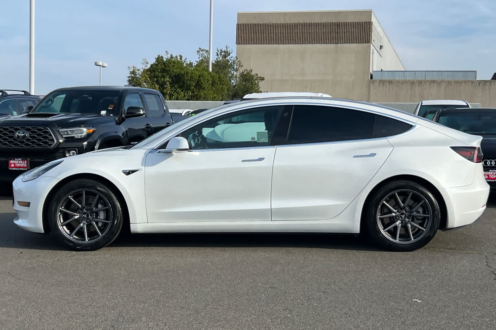 Thumbnail: 2020 Tesla Model 3 - 9