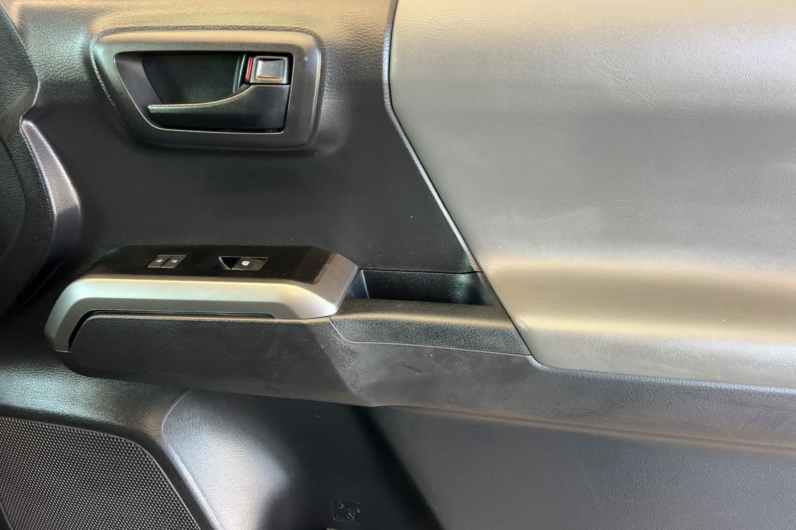 Thumbnail: 2023 Toyota Tacoma - 17