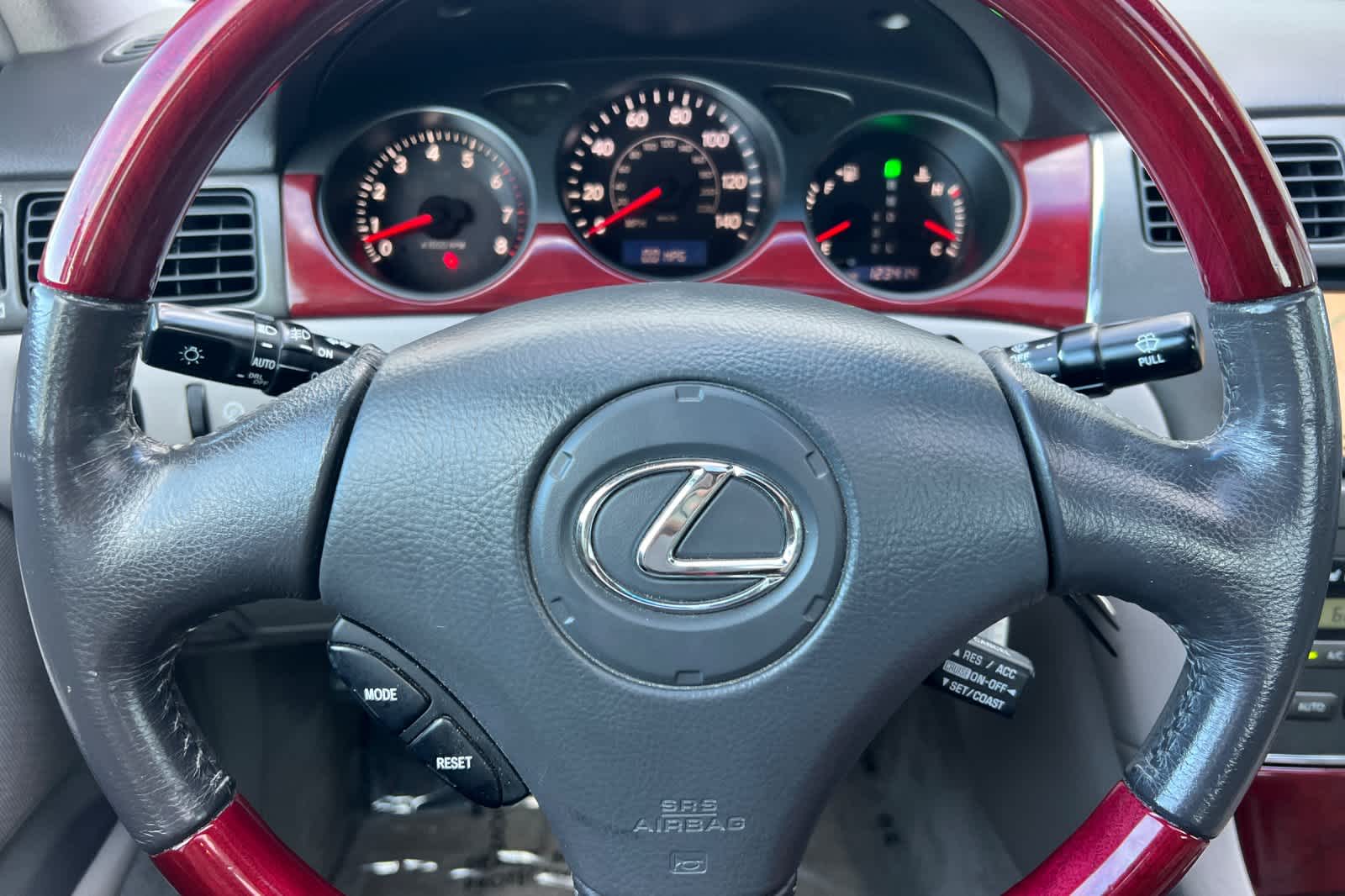 Thumbnail: 2004 Lexus ES - 23