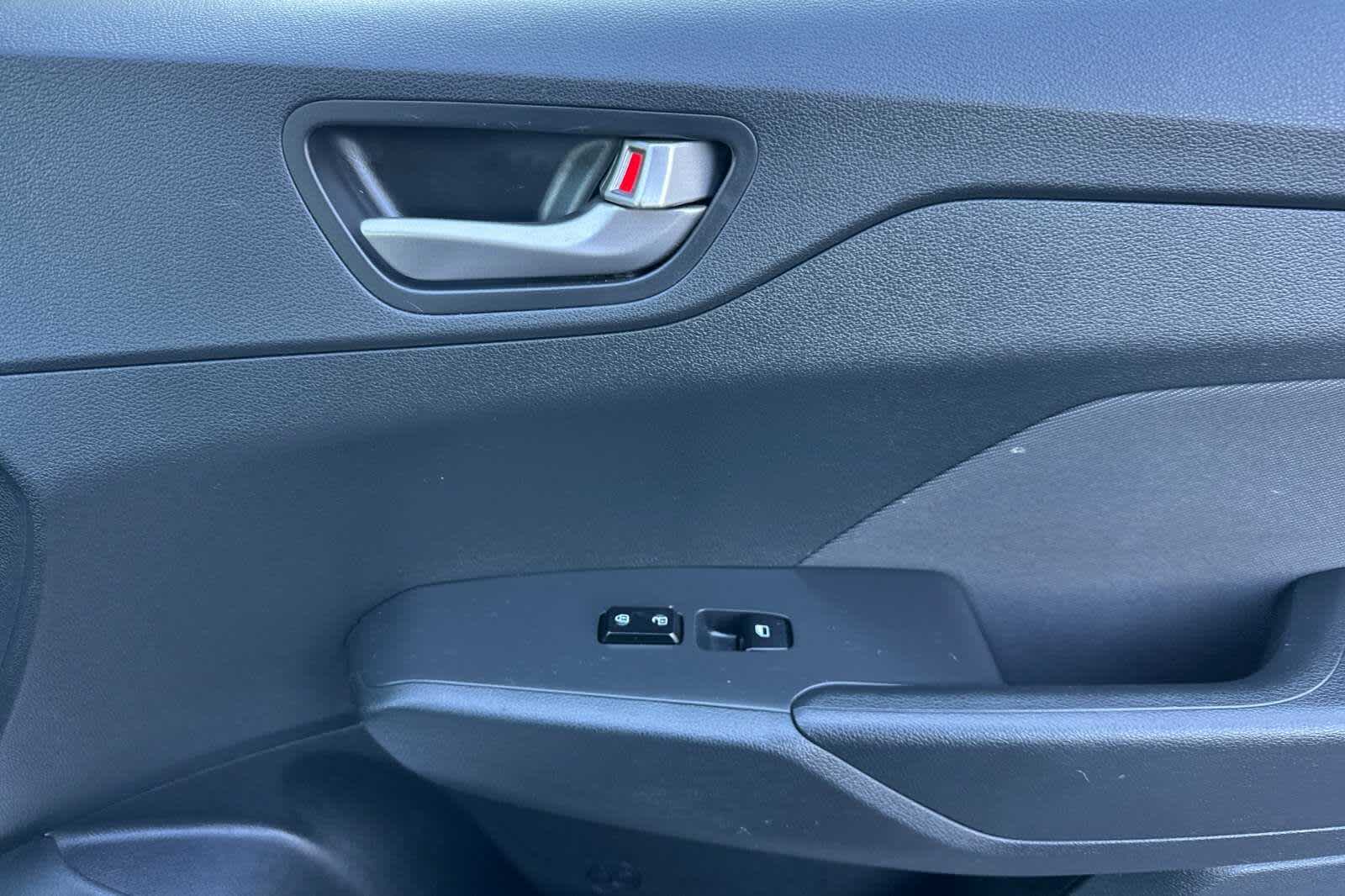 Thumbnail: 2021 Hyundai Accent - 17