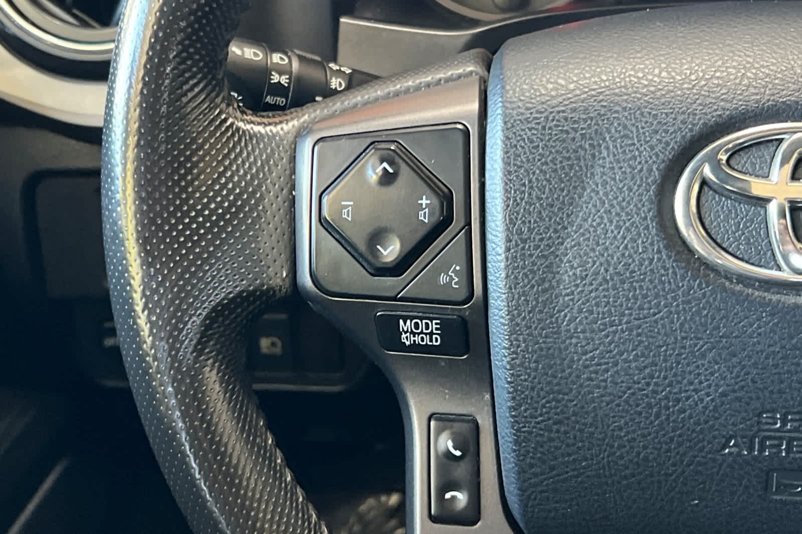 Thumbnail: 2019 Toyota Tacoma - 26