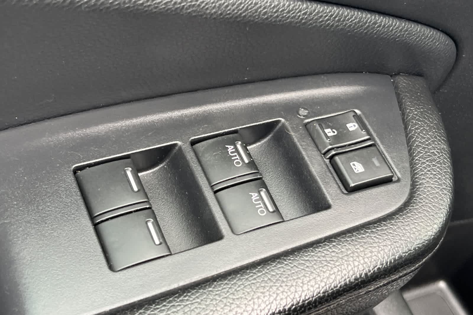 Thumbnail: 2016 Honda Pilot - 13