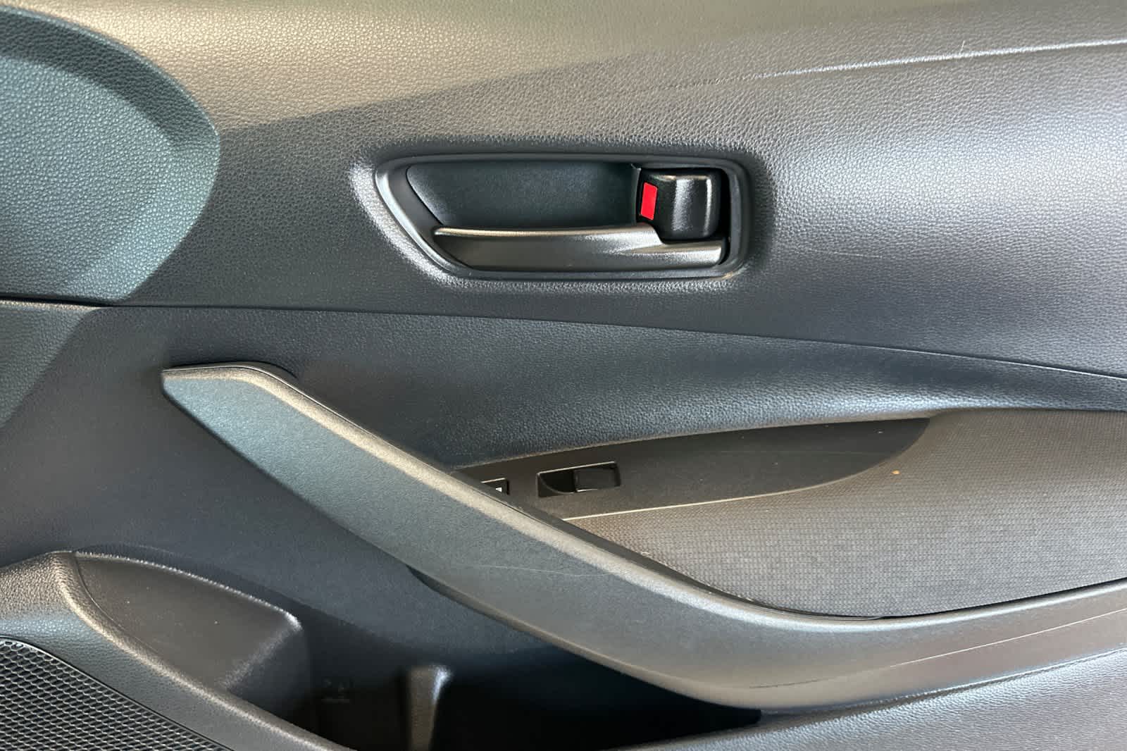 Thumbnail: 2023 Toyota Corolla - 18