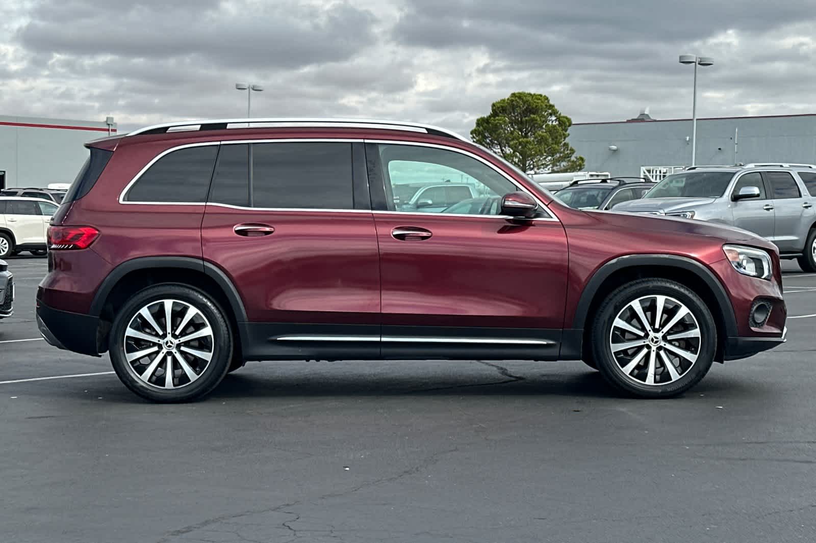 Thumbnail: 2021 Mercedes-Benz GLB - 6