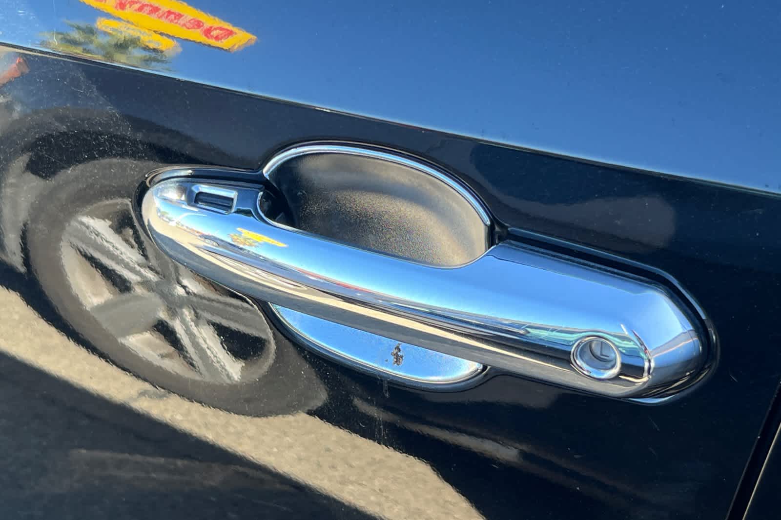 Thumbnail: 2021 Toyota RAV4 - 7