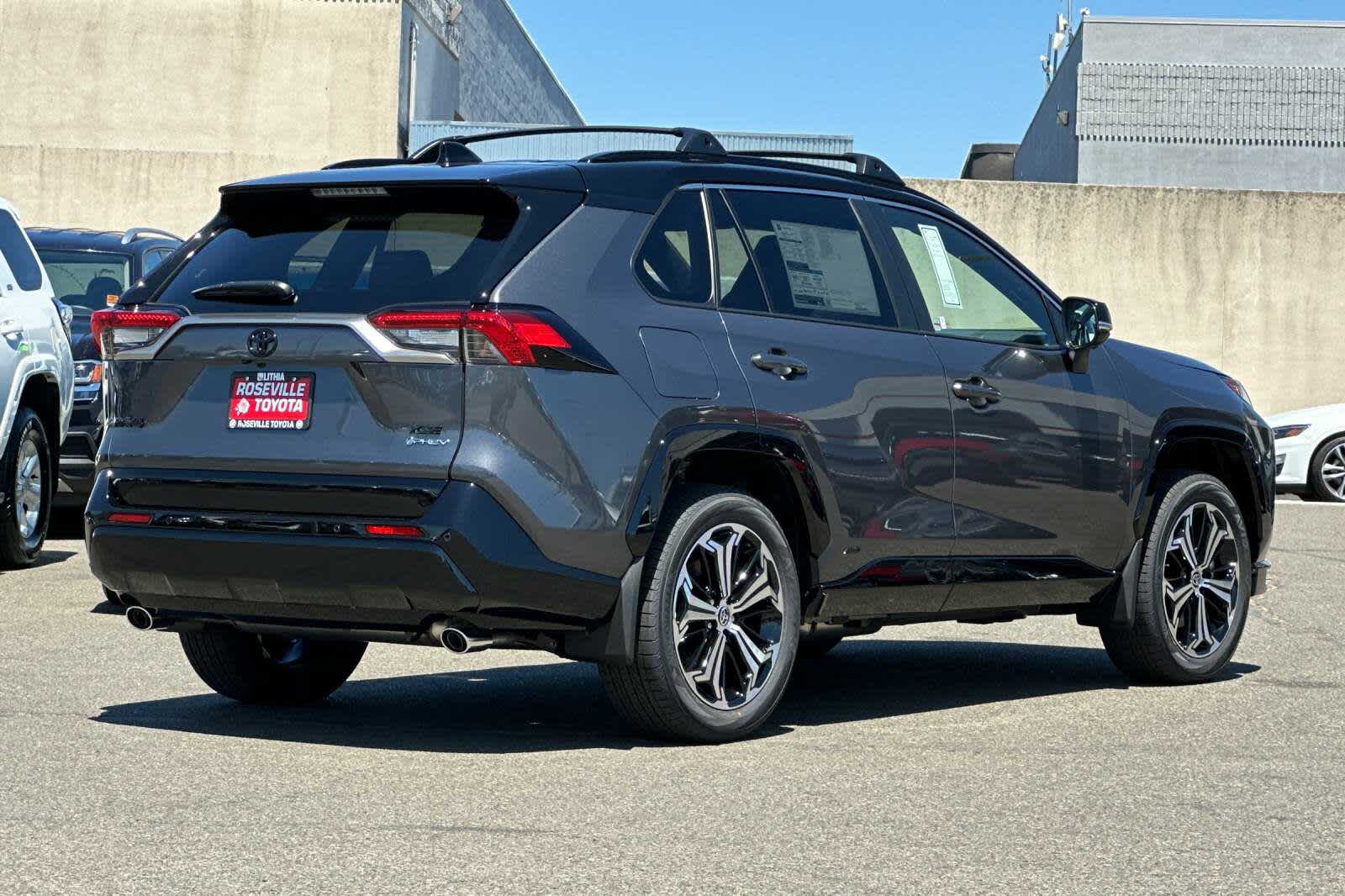 Thumbnail: 2025 Toyota RAV4 - 2
